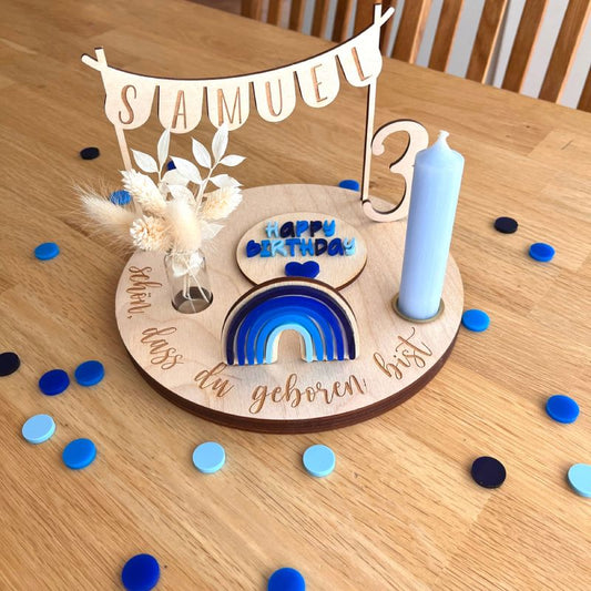 Geburtstagsteller personalisiert blau mit Wimpelkette