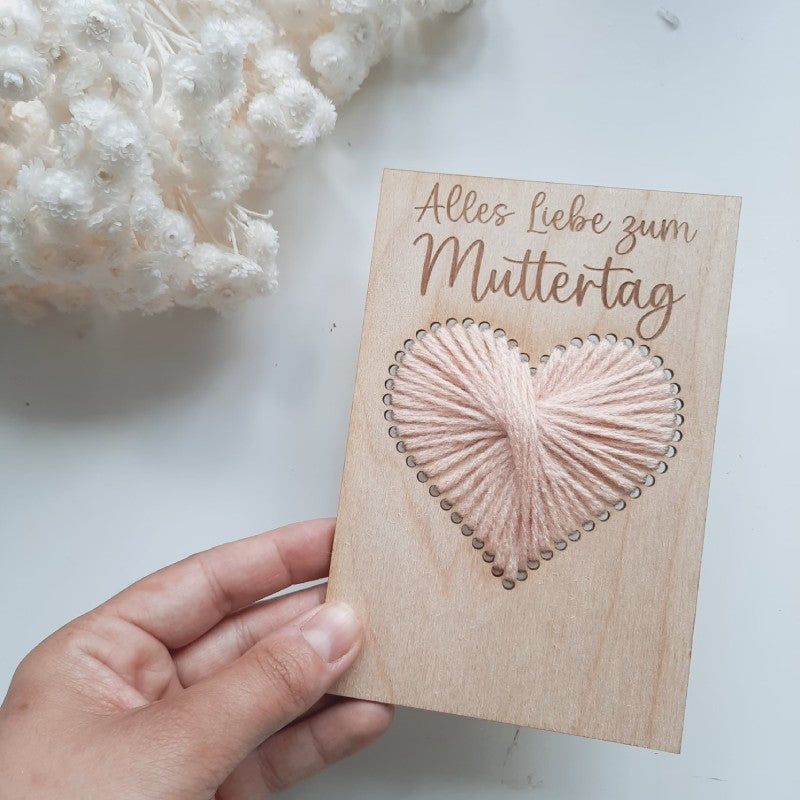 Karte aus Holz als Geschenk zum Muttertag