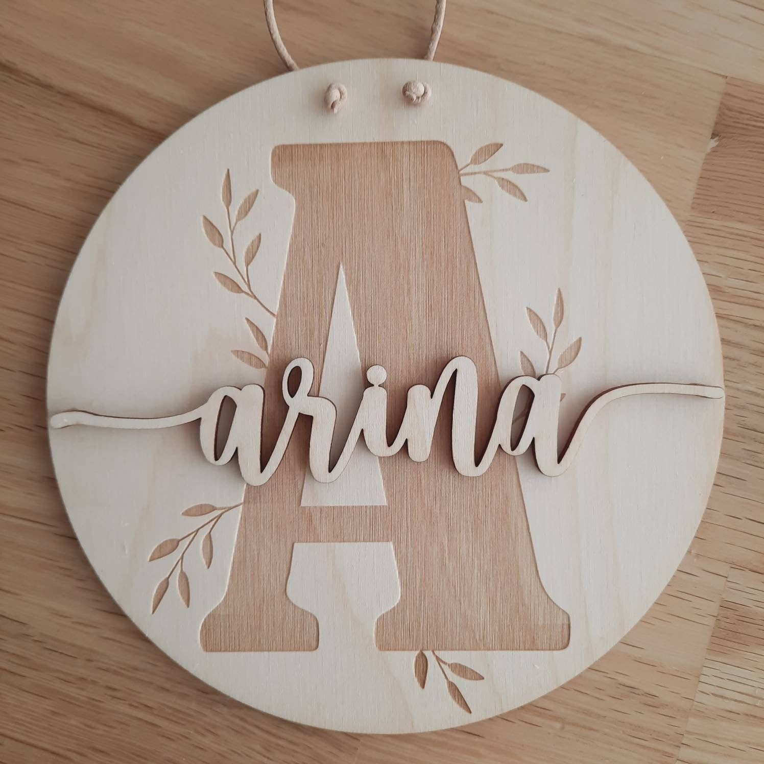 Personalisiertes Holzschild mit Relief, Kinderzimmerdekoration