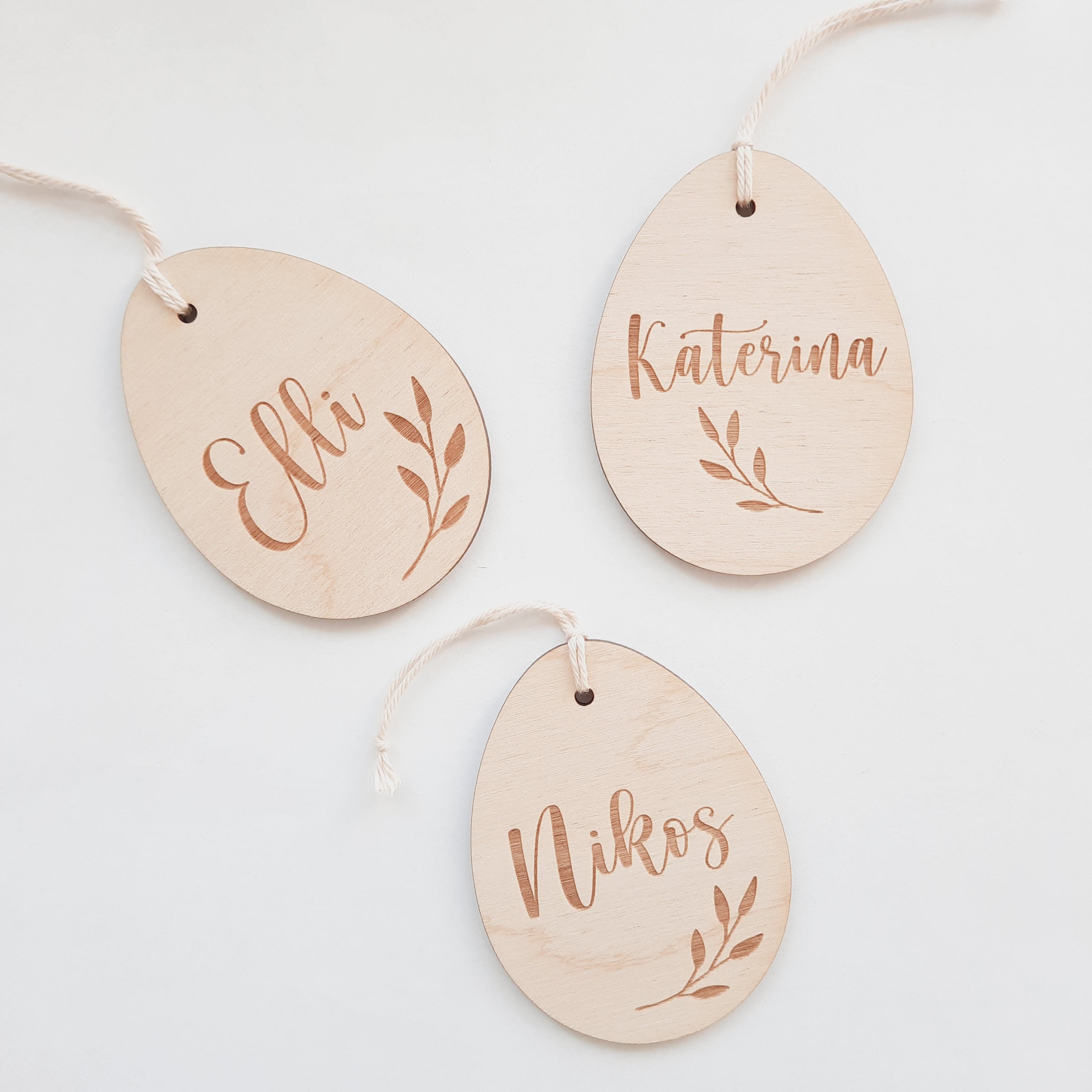 Personalisierte Anhänger für Ostern, Eieranhänger aus Holz, Osteranhänger