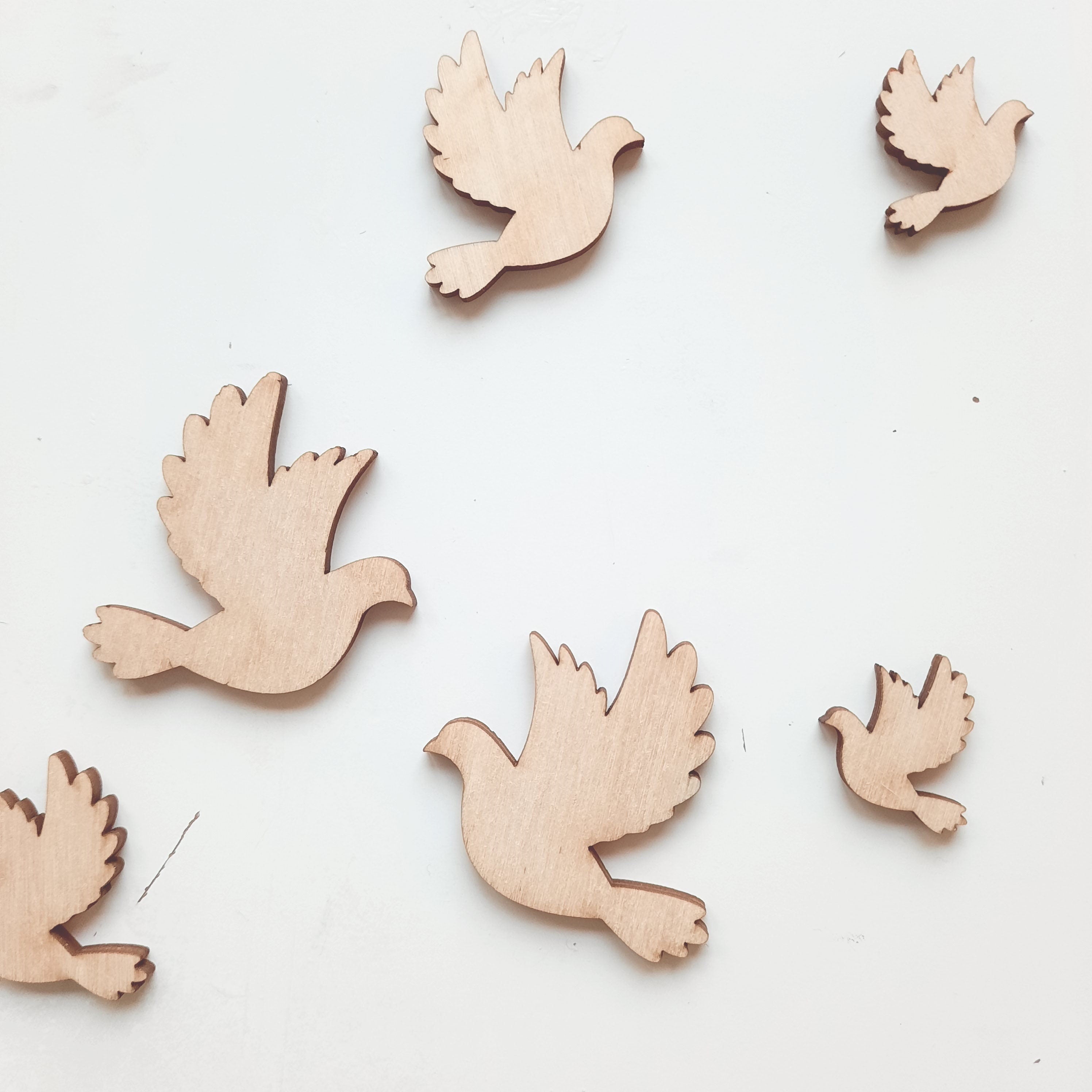 Streudeko Tauben, Tauben aus Holz, Tischdekoration, Tischdeko Taufe, Geschenkdekoration