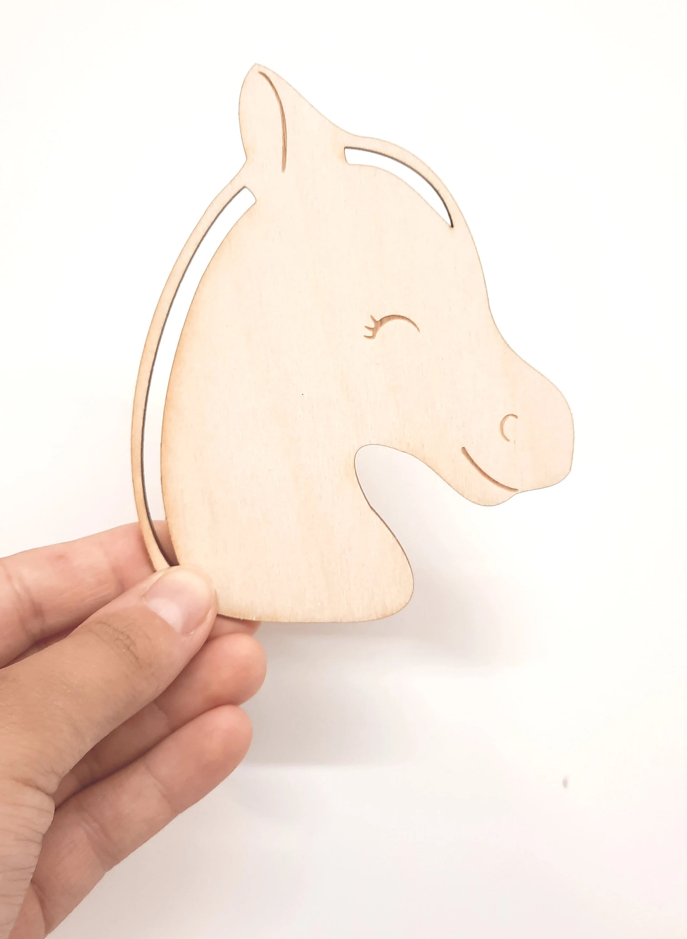 Einhorn zum Flechten, Pferd zum Flechten, Bastelidee Kindergeburtstag, Bastelidee für zu Hause, Basteln für Kinder