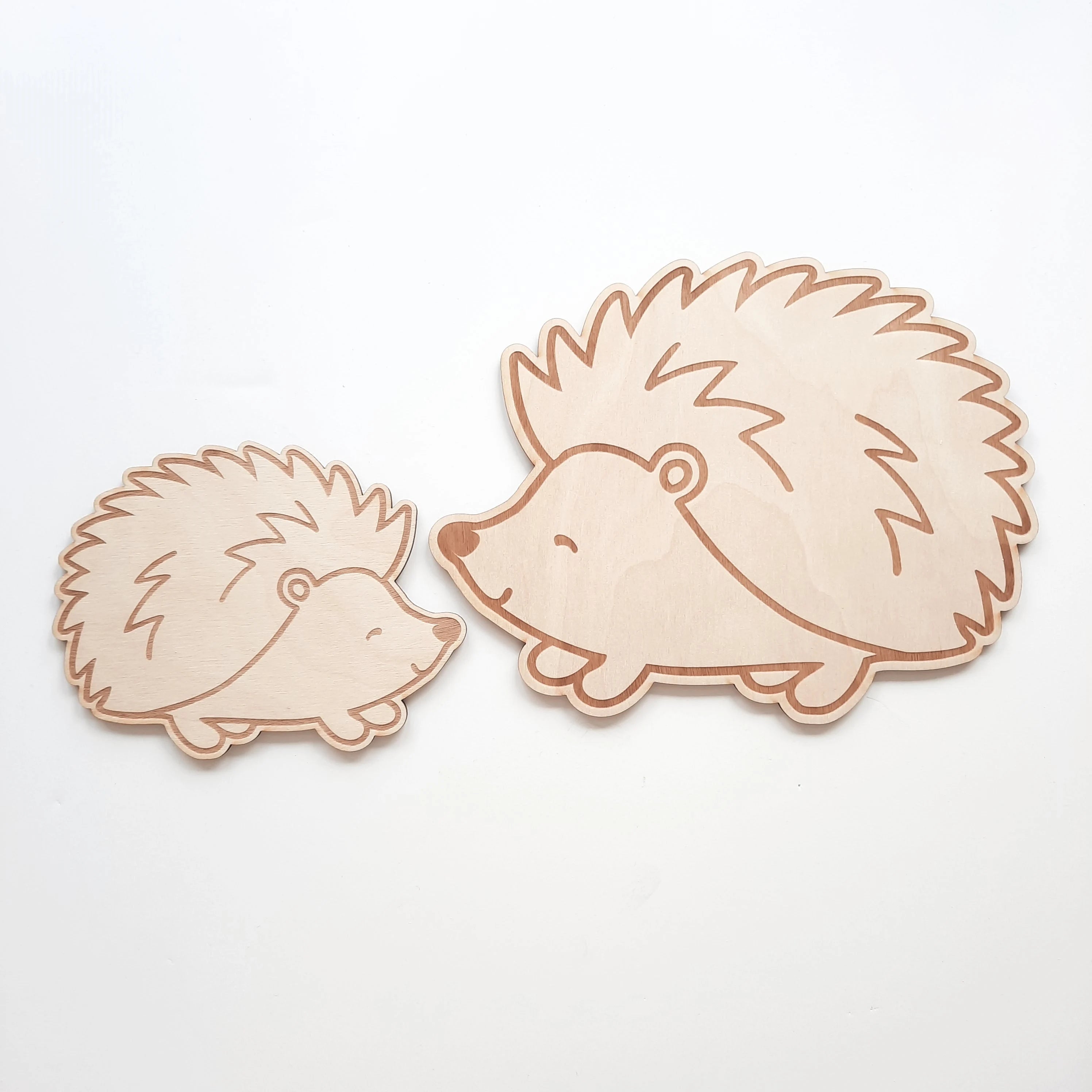 Igel Dekoration aus Holz, Igel fürs Kinderzimmer, süßer Igel Deko, Herbstdekoration Kinderzimmer