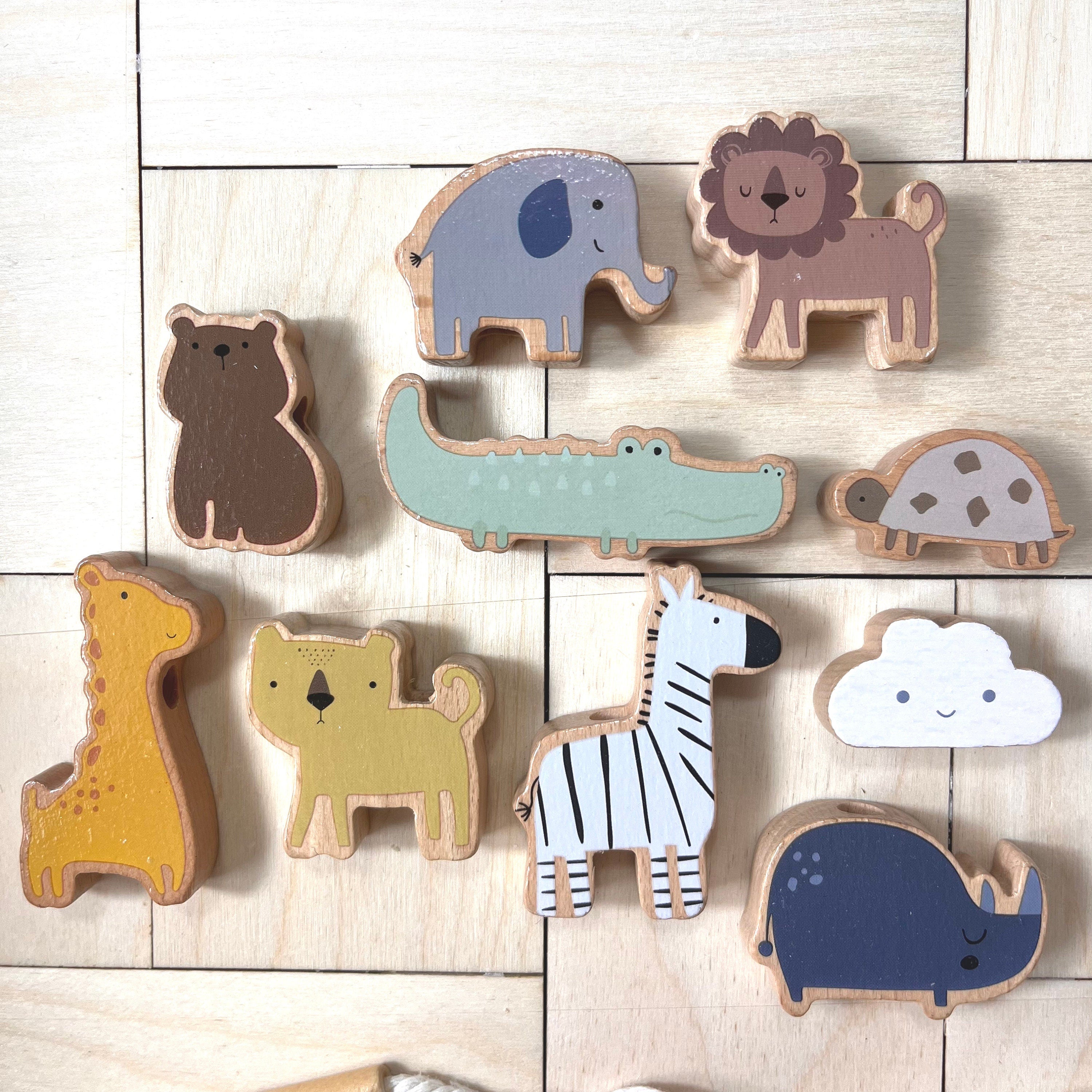 Fädelspiel Zootiere, Montessori Spiel zum Auffädeln, Tierperlen zum Auffädeln, Tiere auf Schnur fädeln