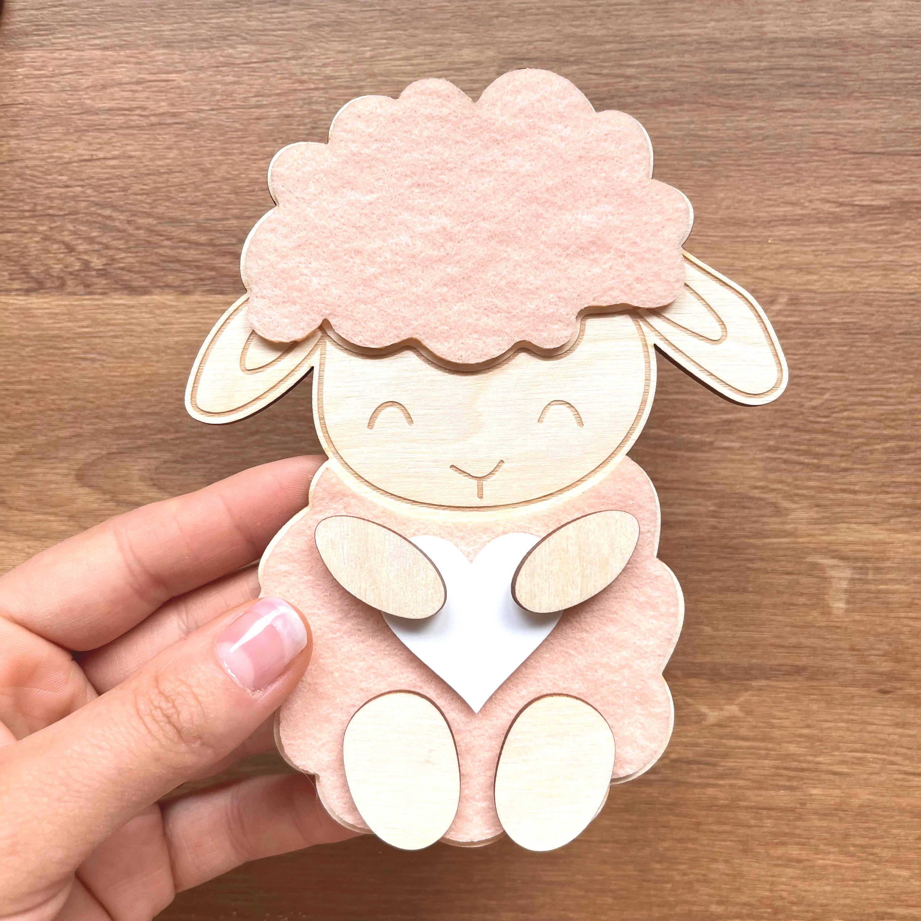 Bastelidee Kinder Schaf, Bastelprojekt mit Kind, Do It Yourself Schaf