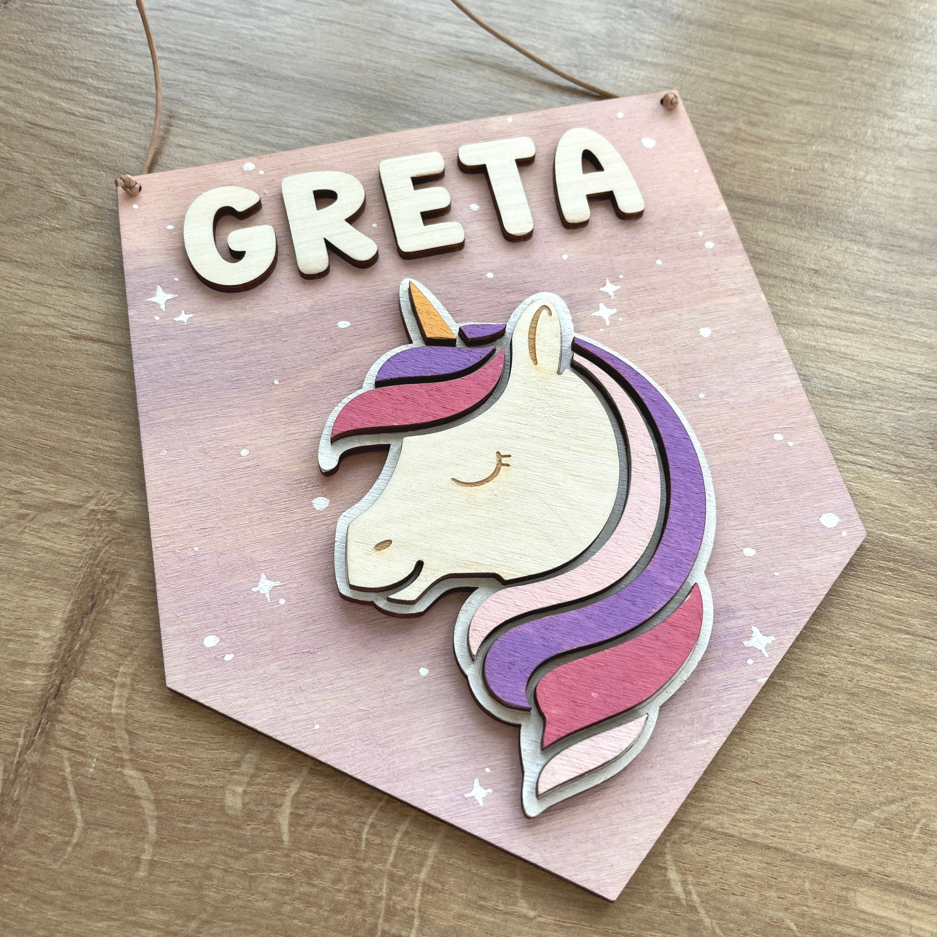 Einhorn Wimpel personalisiert, Bastelidee Kindergeburtstag, Holzwimpel mit Einhorn