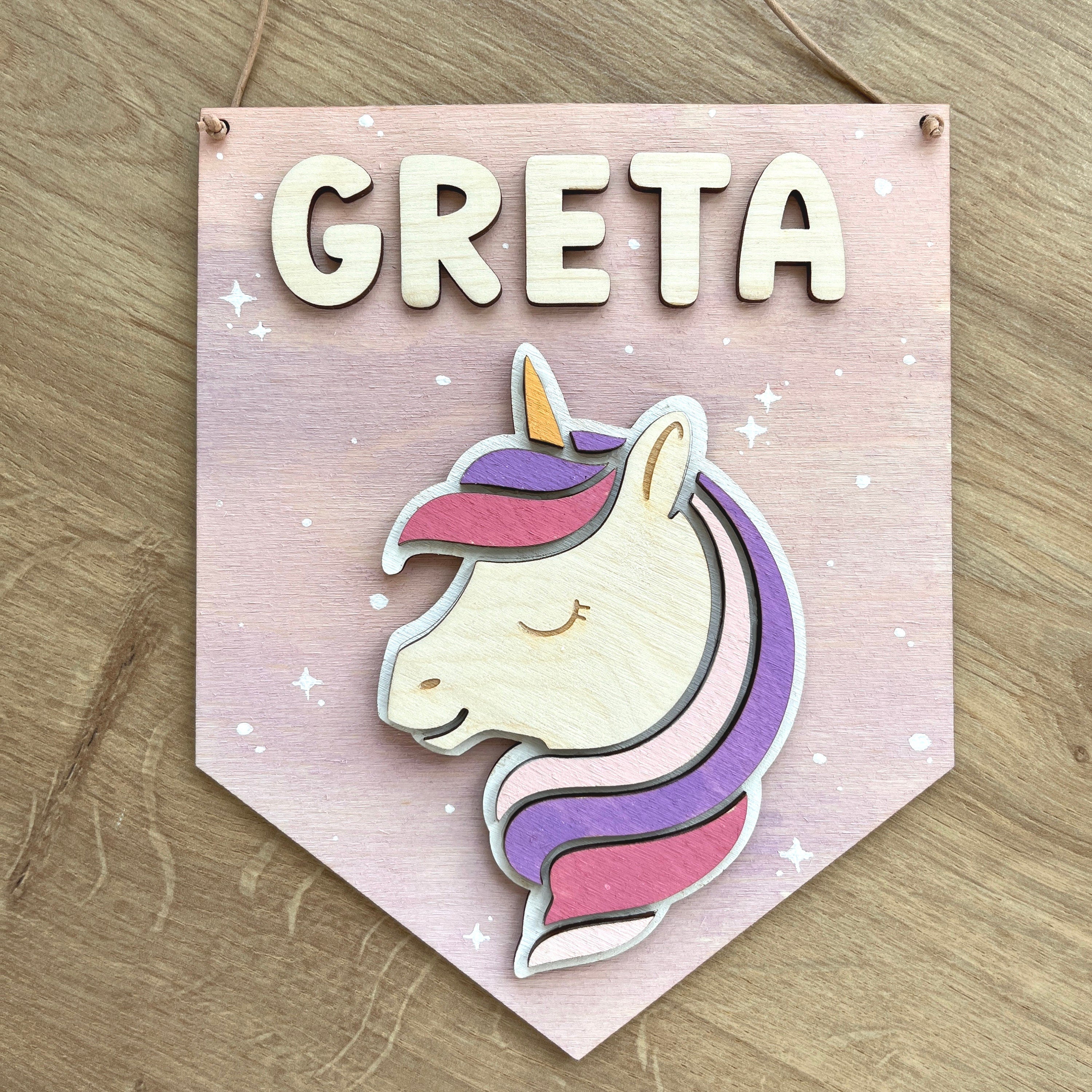 Einhorn Wimpel personalisiert, Bastelidee Kindergeburtstag, Holzwimpel mit Einhorn