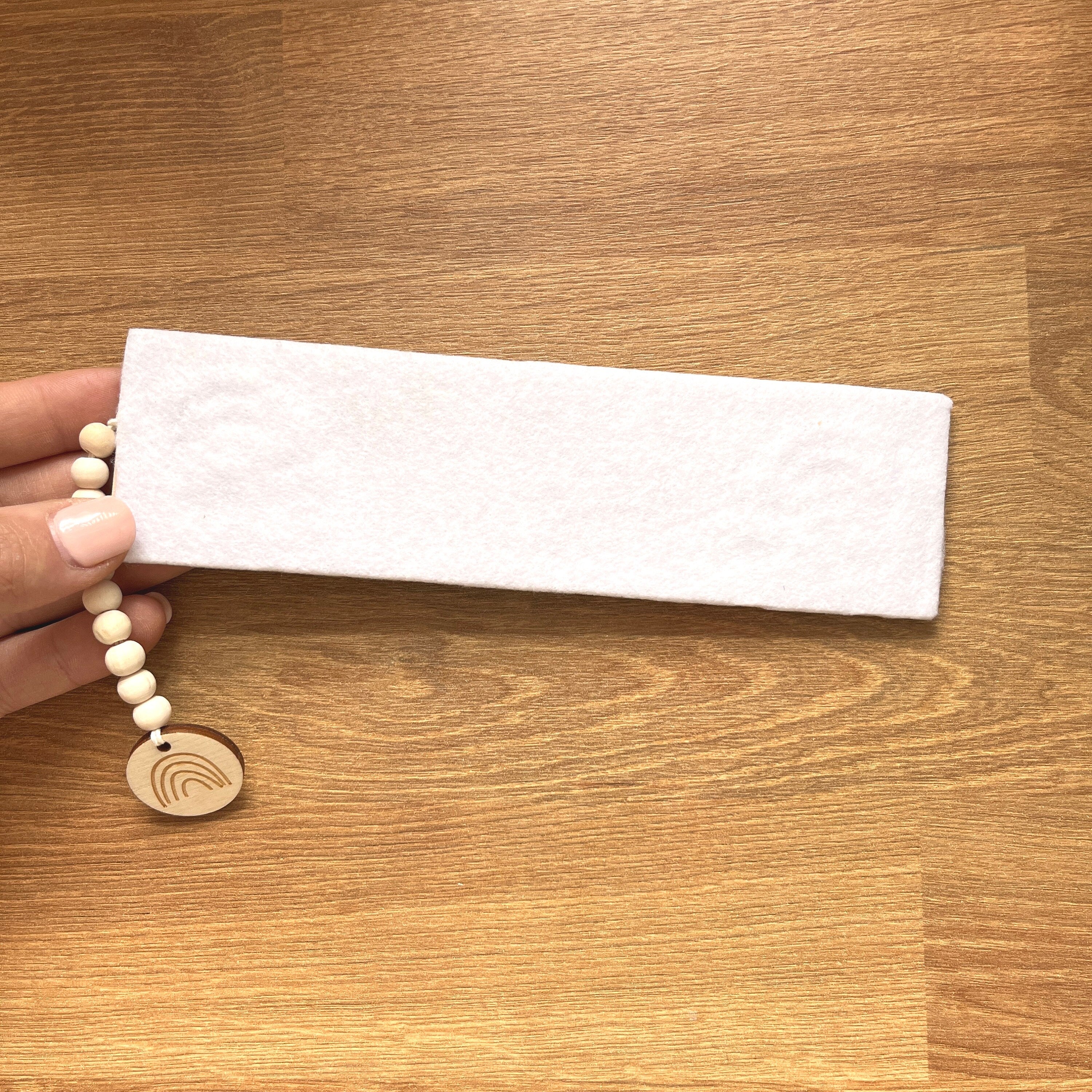 Personalisiertes Lesezeichen Einschulung, Lesezeichen mit Regenbogen