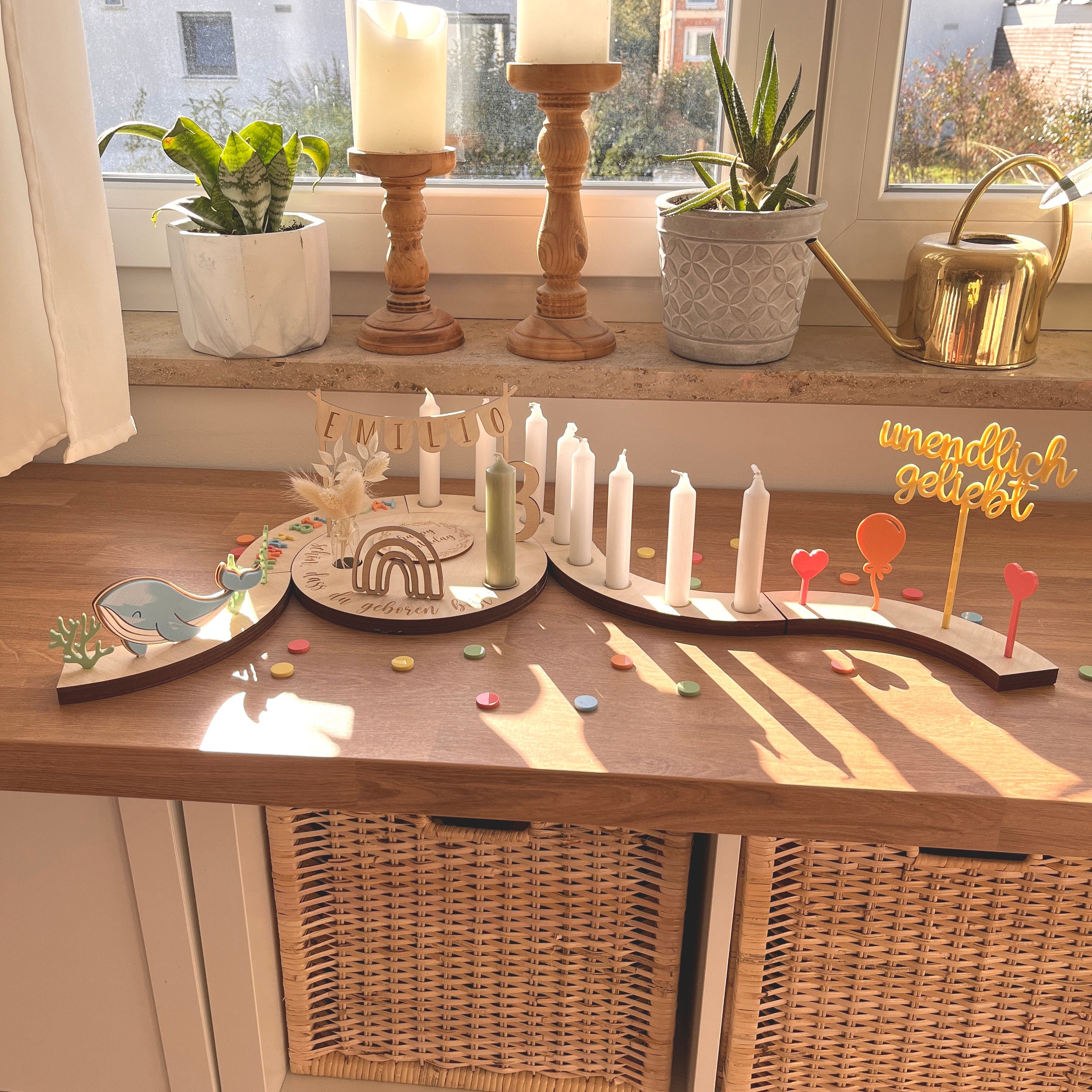 Personalisierter Geburtstagsteller mit Vase und Kerze, Kerzenplatte, Geburtstagsbrettchen, Geburtstagstafel, Geburtstagskranz, Tischdeko