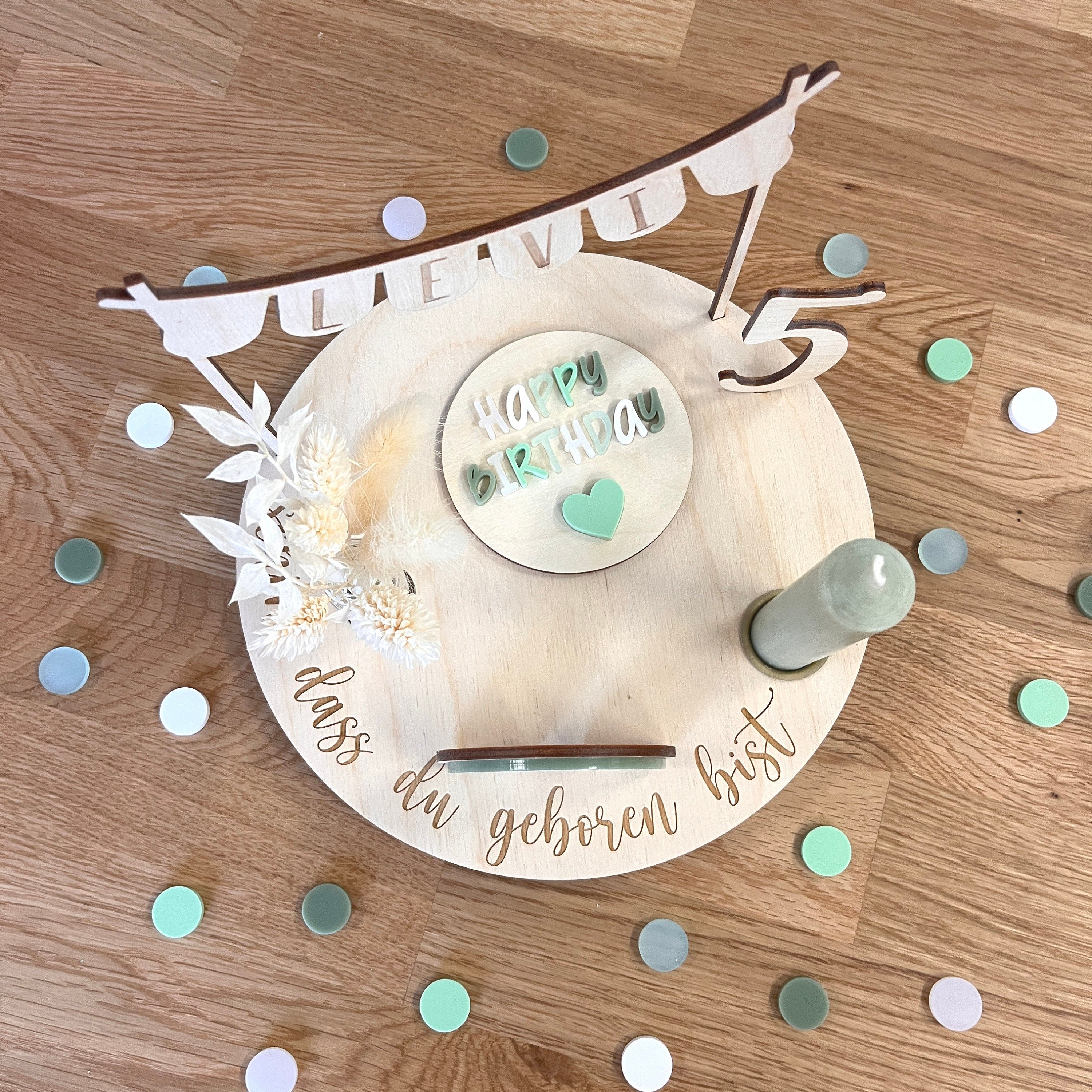 Personalisierter Geburtstagsteller pastellgrün mit Vase und Kerze, Kerzenplatte, Geburtstagsbrettchen, Geburtstagstafel, Geburtstagskranz