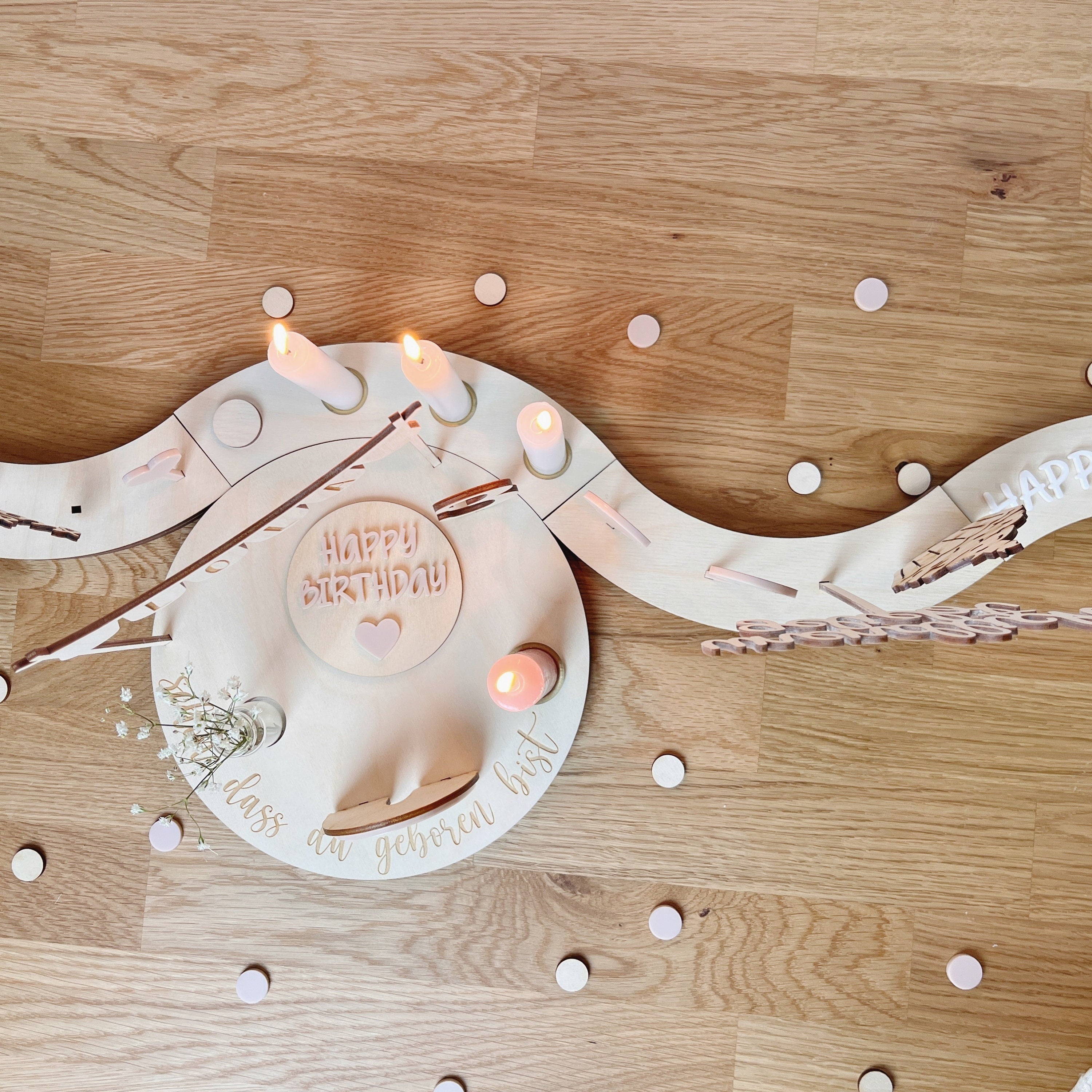 Personalisierter Geburtstagsteller rosé mit Vase und Kerze, Kerzenplatte, Geburtstagsbrettchen, Geburtstagstafel, Geburtstagskranz