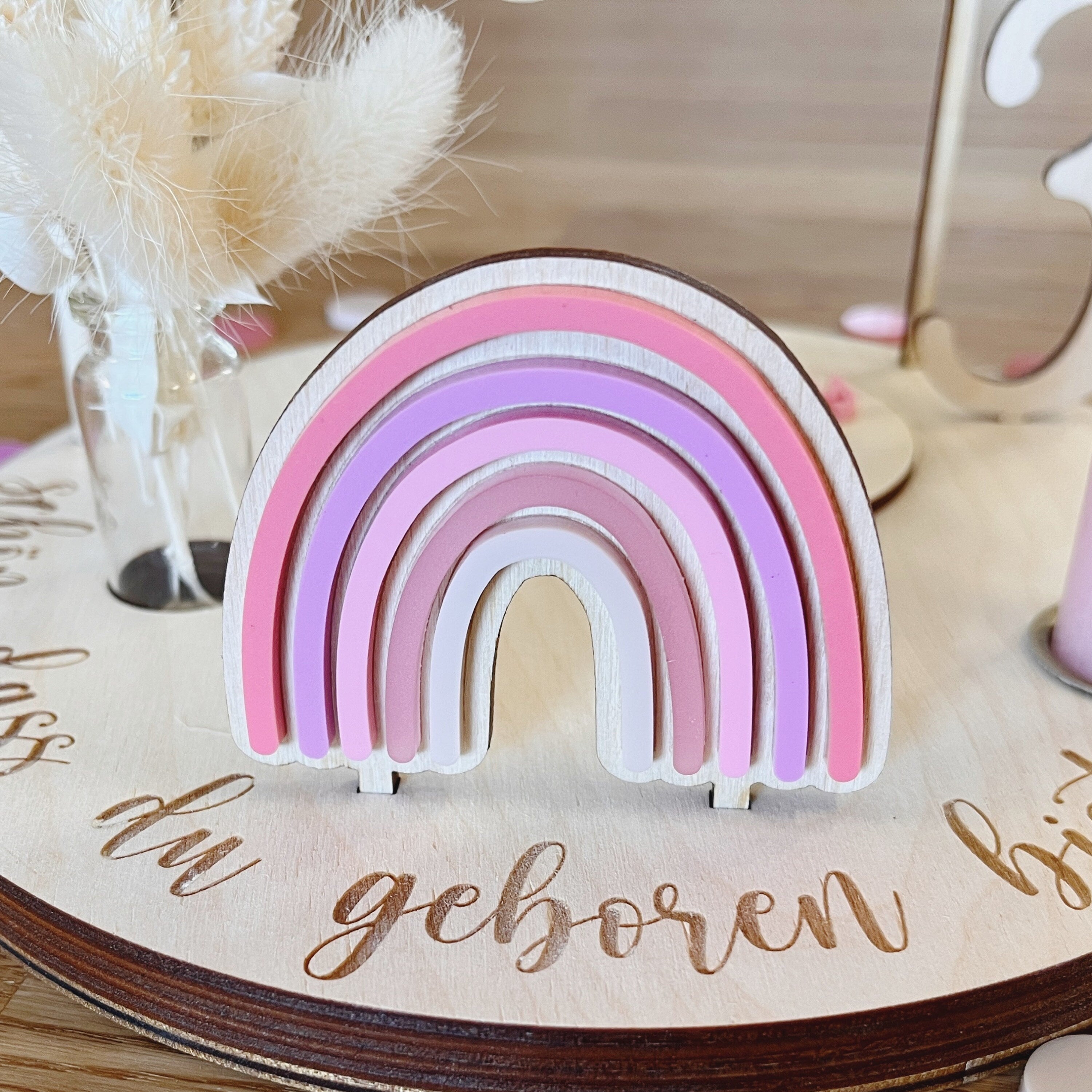 Personalisierter Geburtstagsteller „Think Pink“ mit Vase und Kerze, Kerzenplatte, Geburtstagsbrettchen, Geburtstagskranz