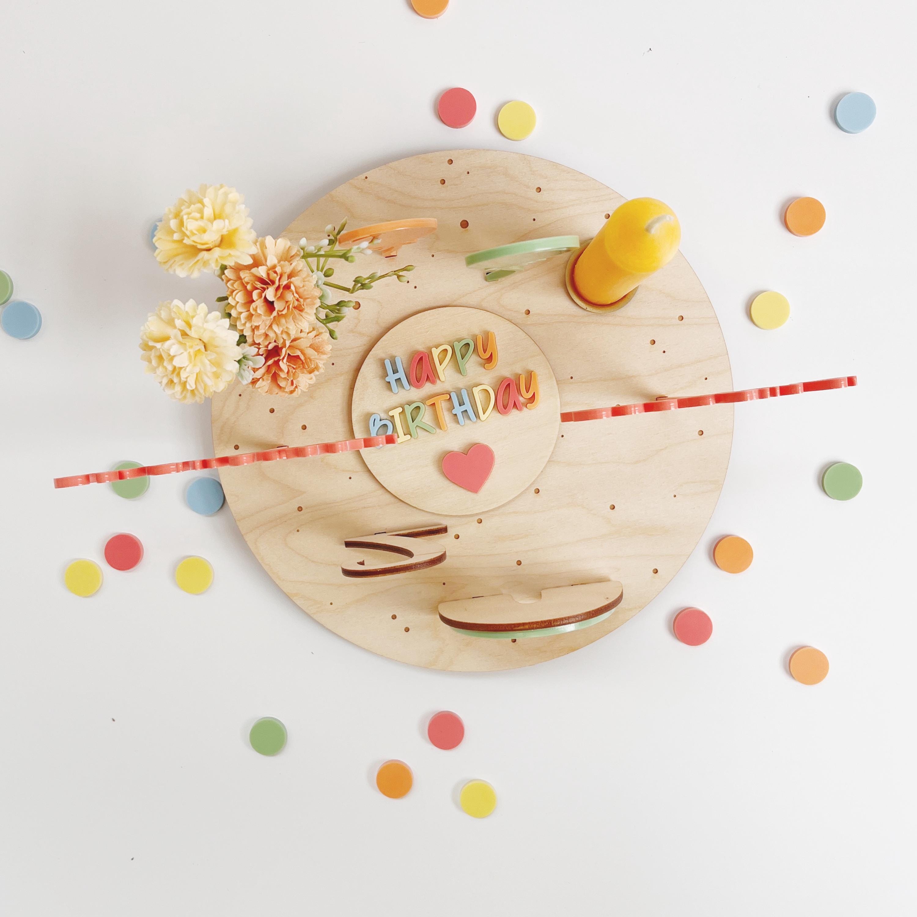 Personalisierter Geburtstagsteller für Zwillinge mit farbigen Namen, Geburtstagsteller bunt mit Vase und Kerze, Kerzenplatte