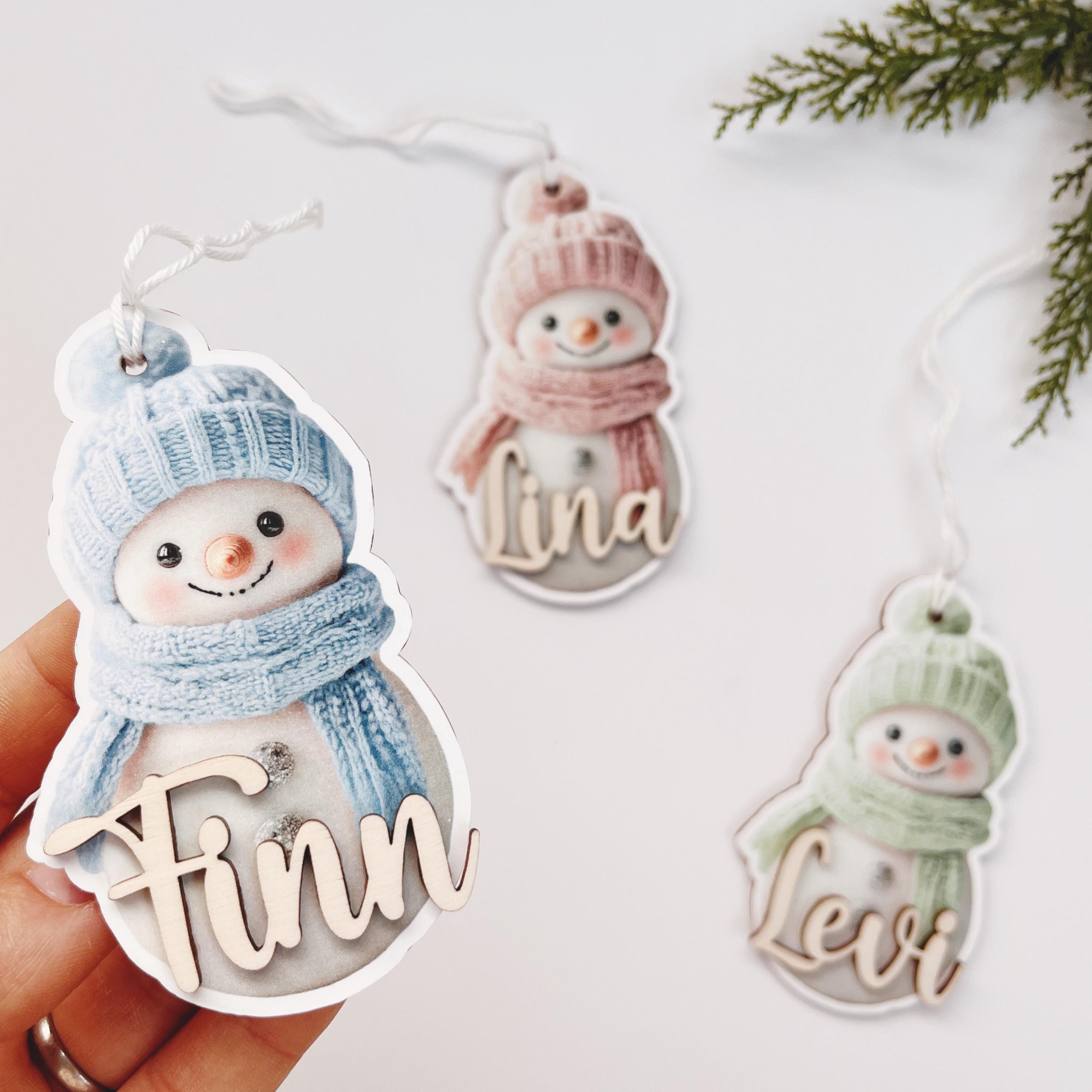 Schneemann Anhänger - Personalisierte Weihnachtsanhänger: Nachhaltige Holzanhänger – für festliche Geschenkverzierung zur Weihnachtszeit