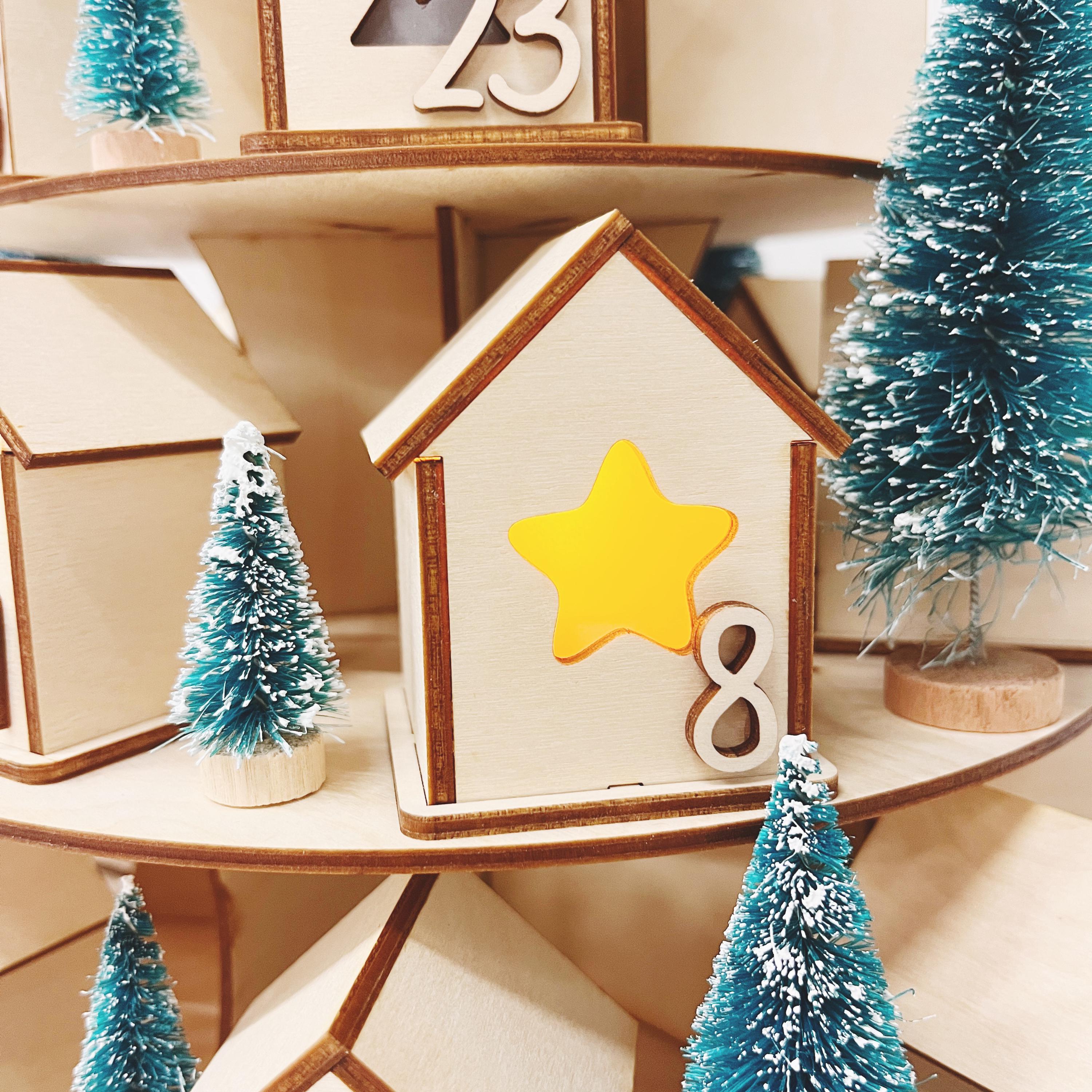 Adventskalender Häuschen, Adventskalender aus Holz, Weihnachtsgeschenk