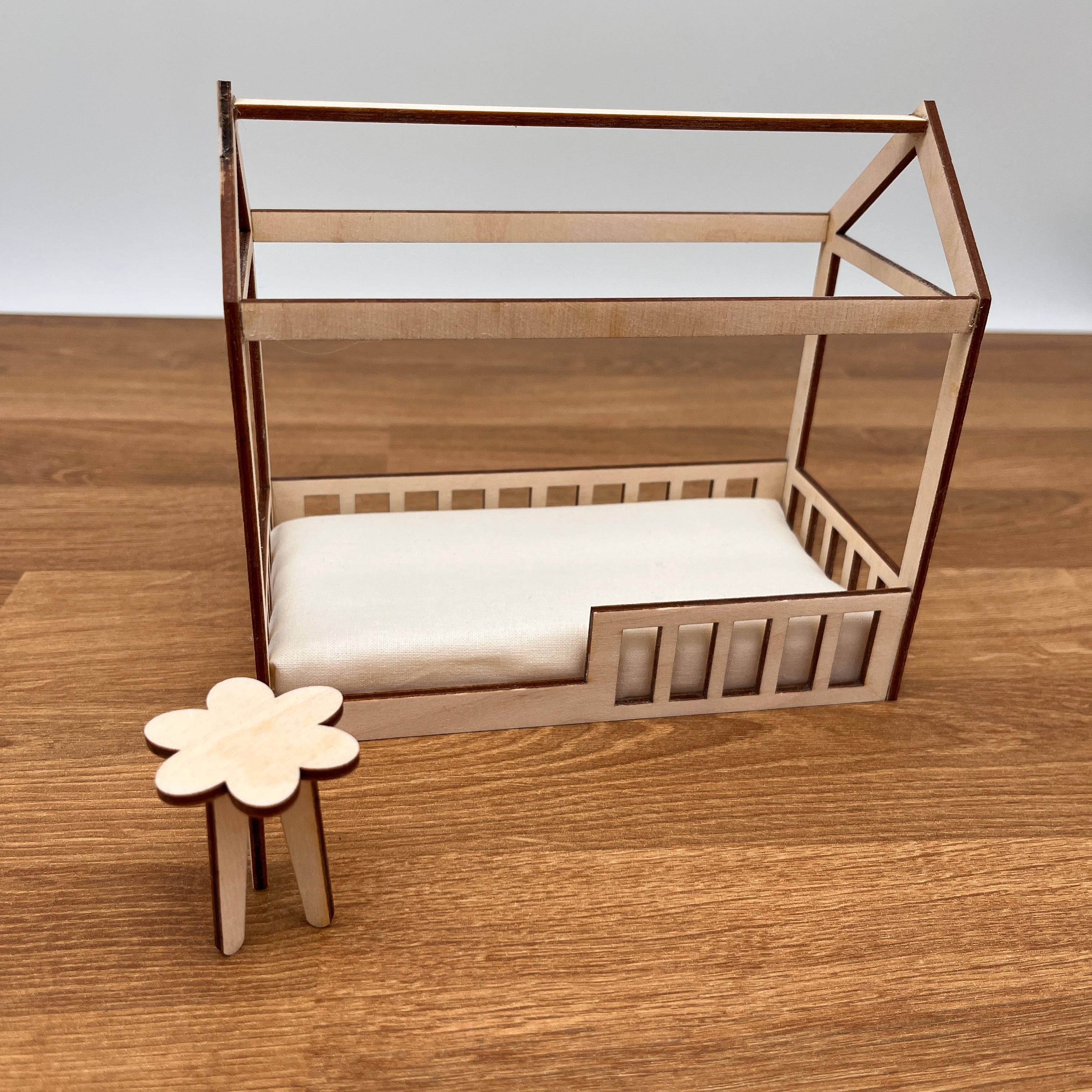 Beistelltisch Blume Puppenhaus