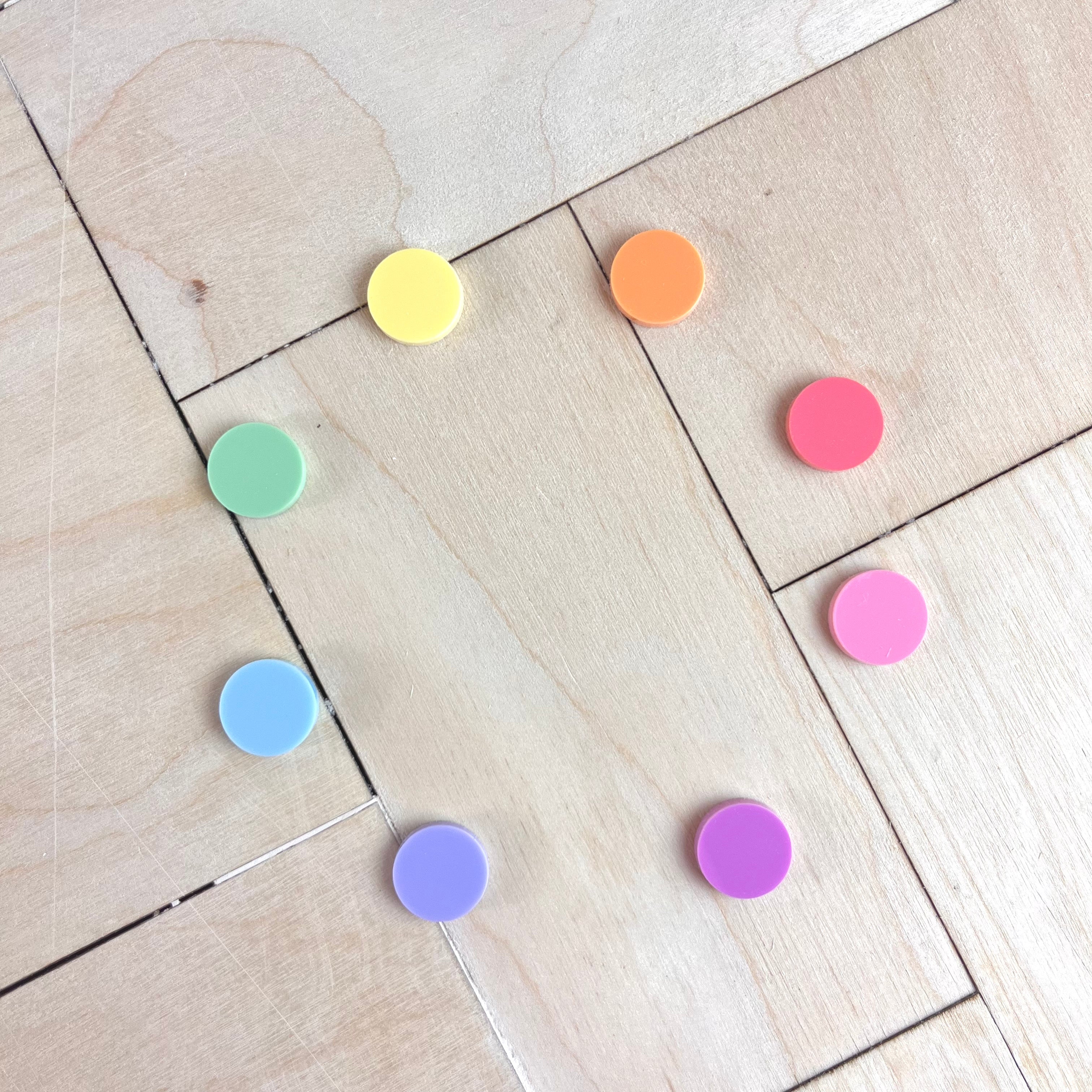 Buntes Konfetti für Kindergeburtstag