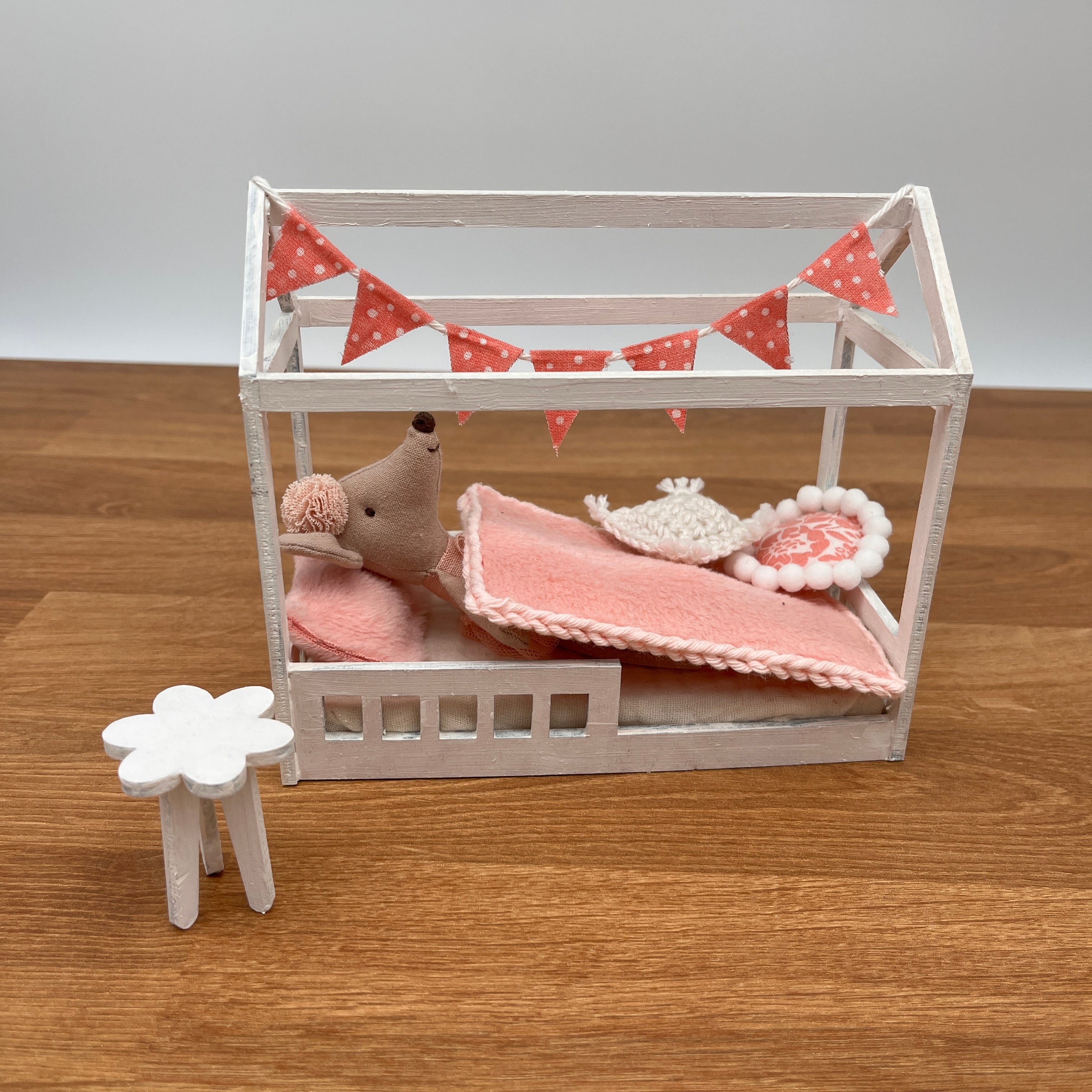 Hausbett Puppenhaus