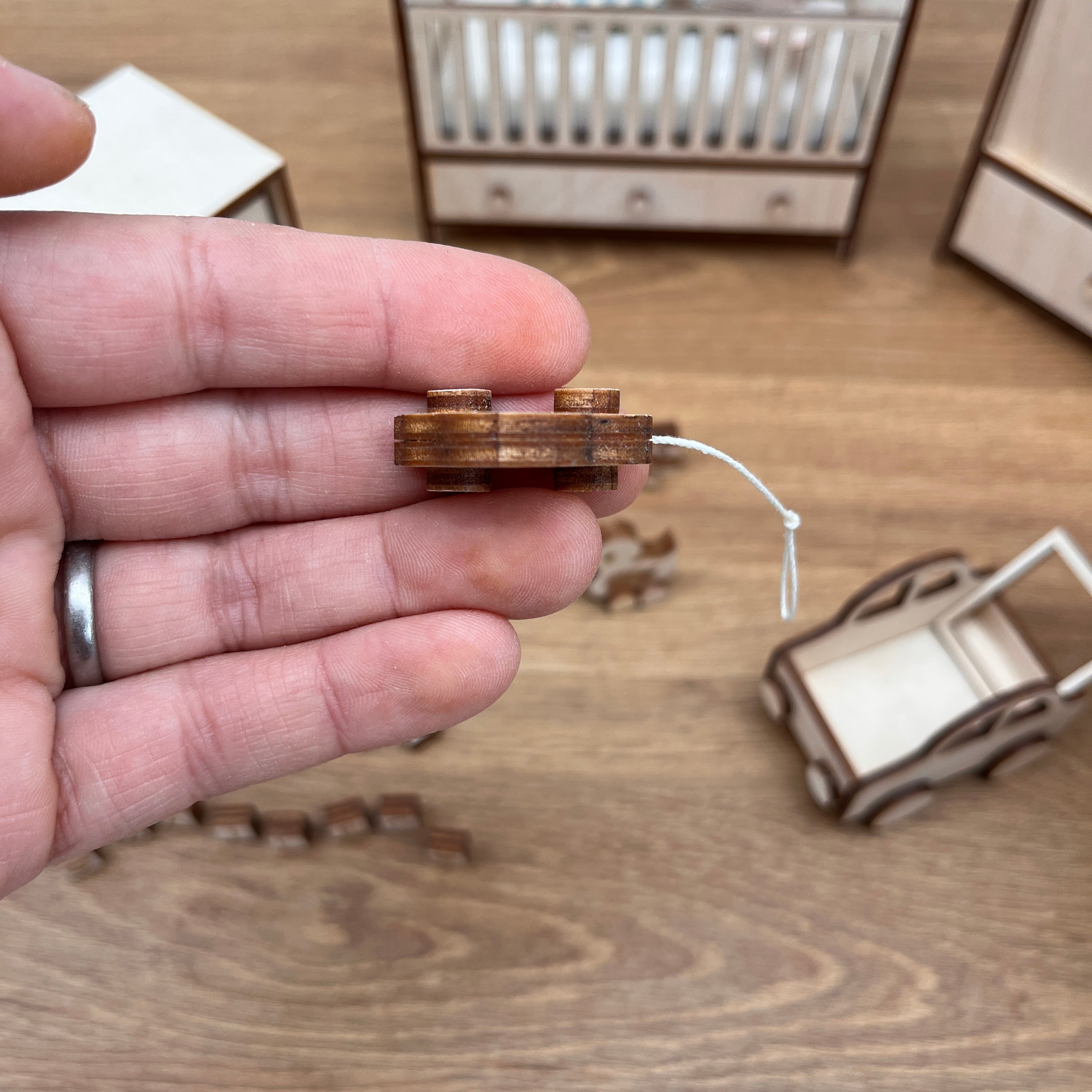 Auto zum Ziehen fürs Puppenhaus