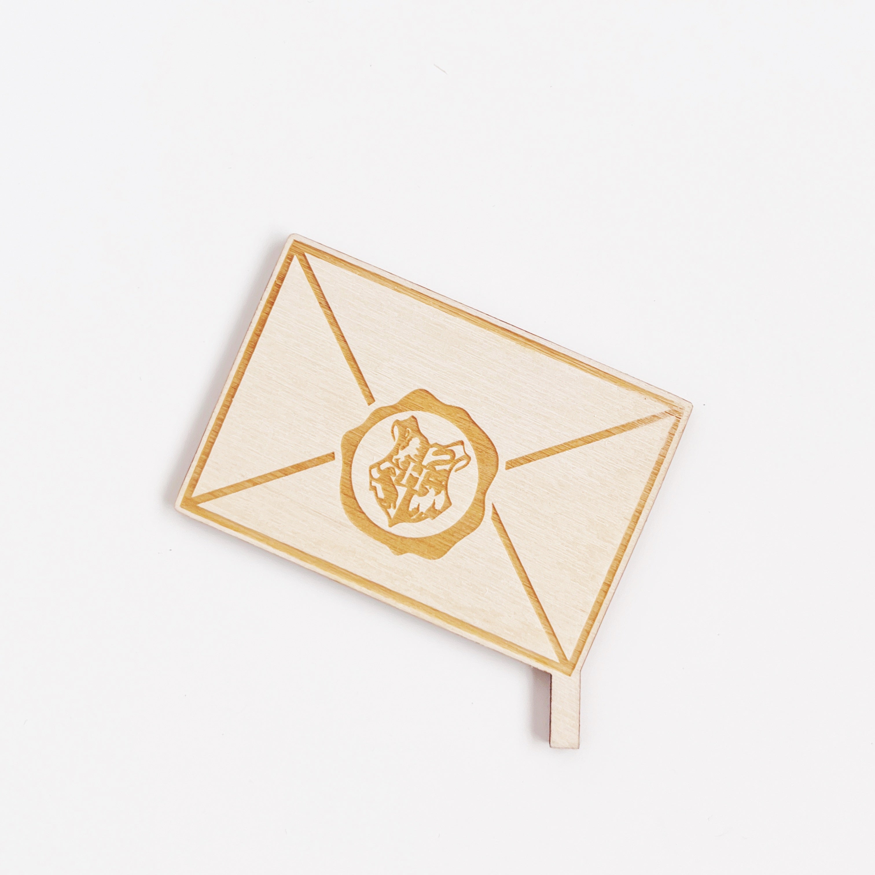 Motivstecker aus Holz, Brief von Zauberschule graviert