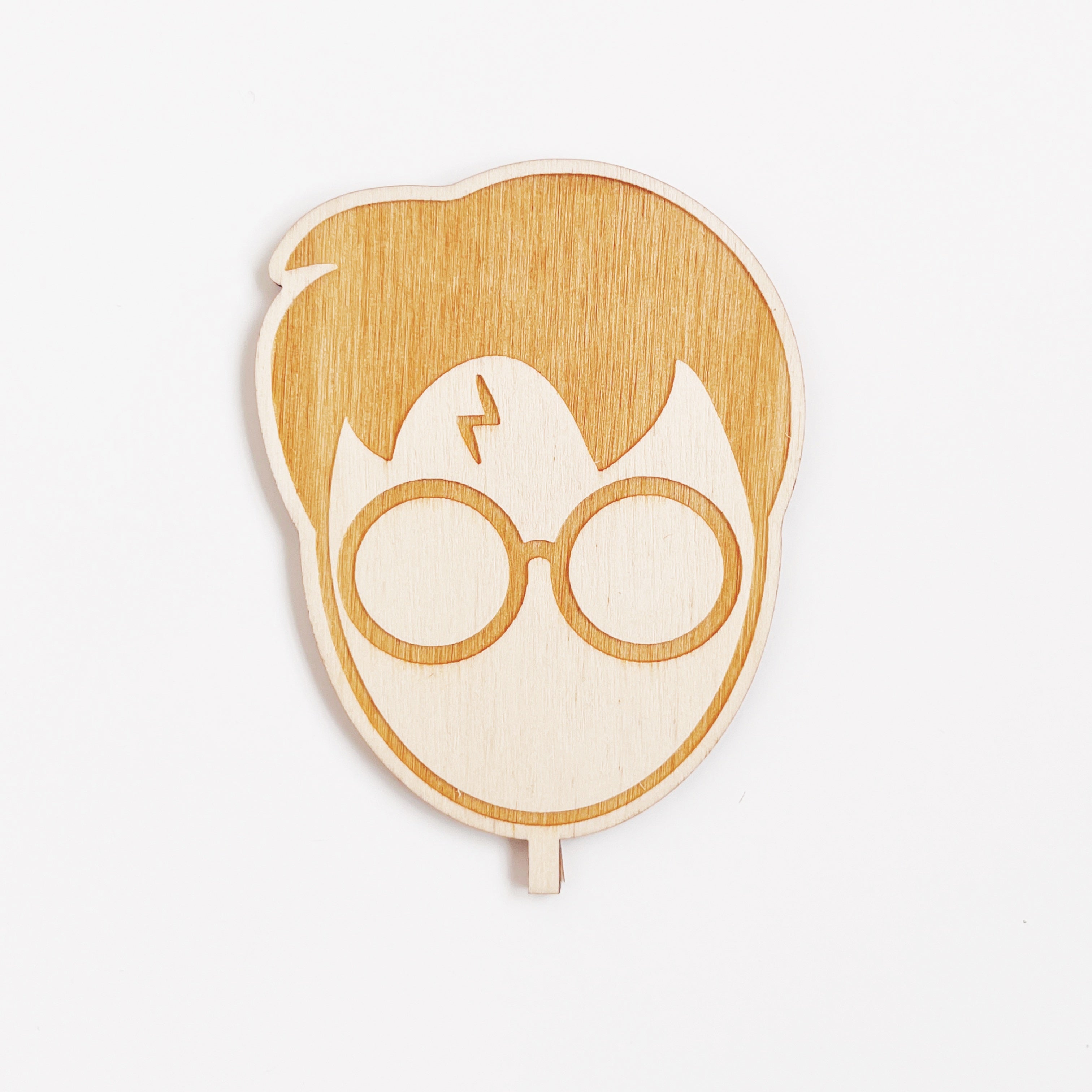 Harry Potter inspired Motivstecker aus Holz, Harry Potter Kopf graviert