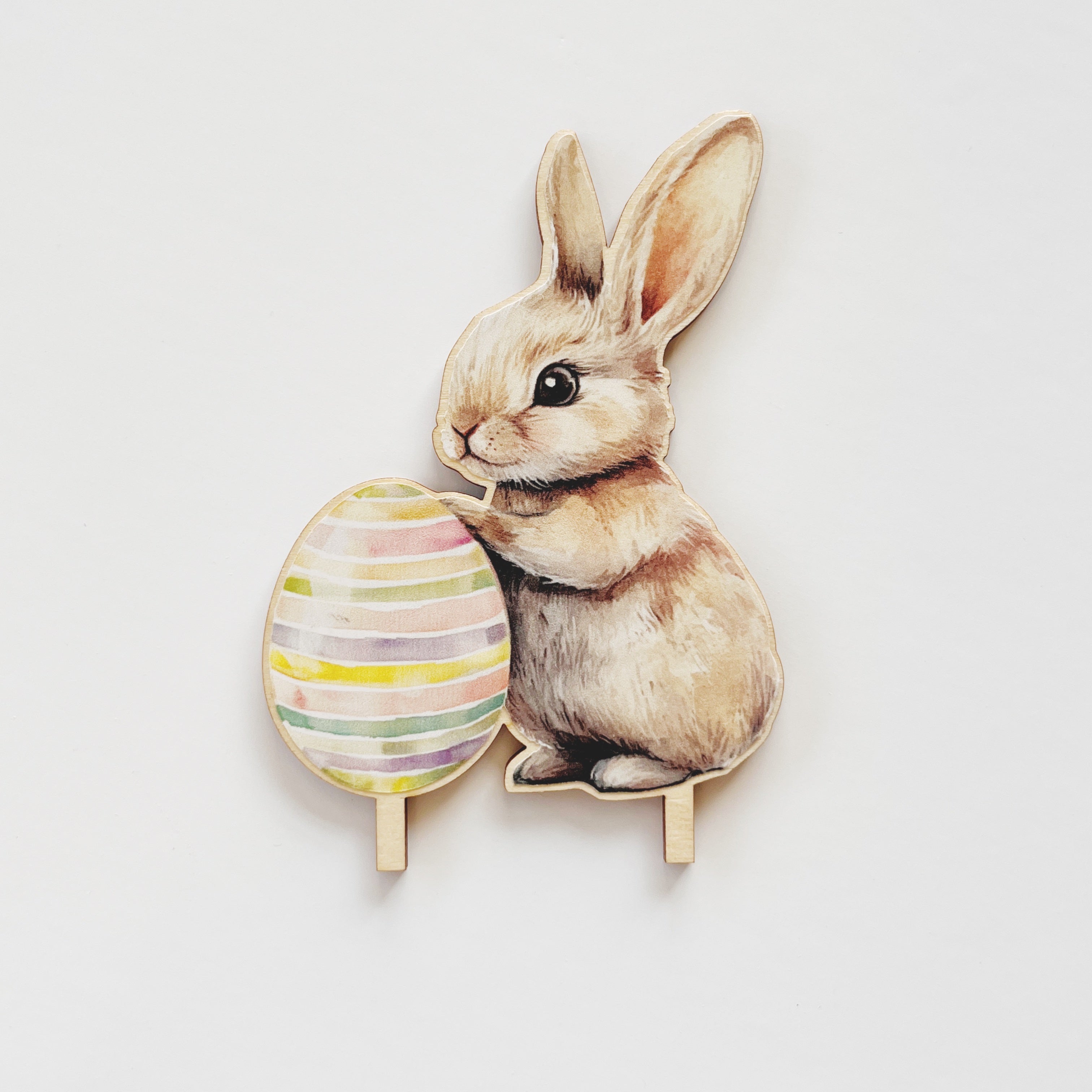 Motivstecker Hase mit pastellfarbenem Ei farbig
