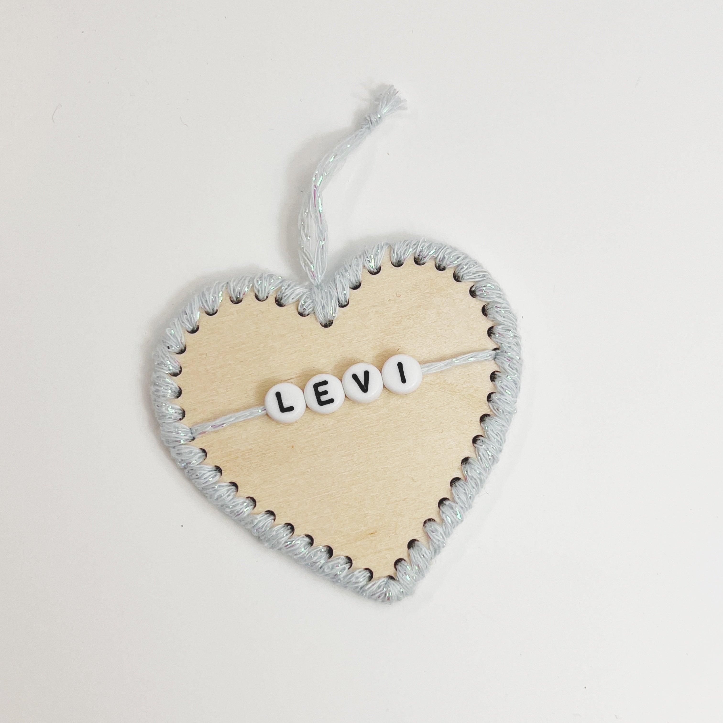 Besticktes Herz "Levi"