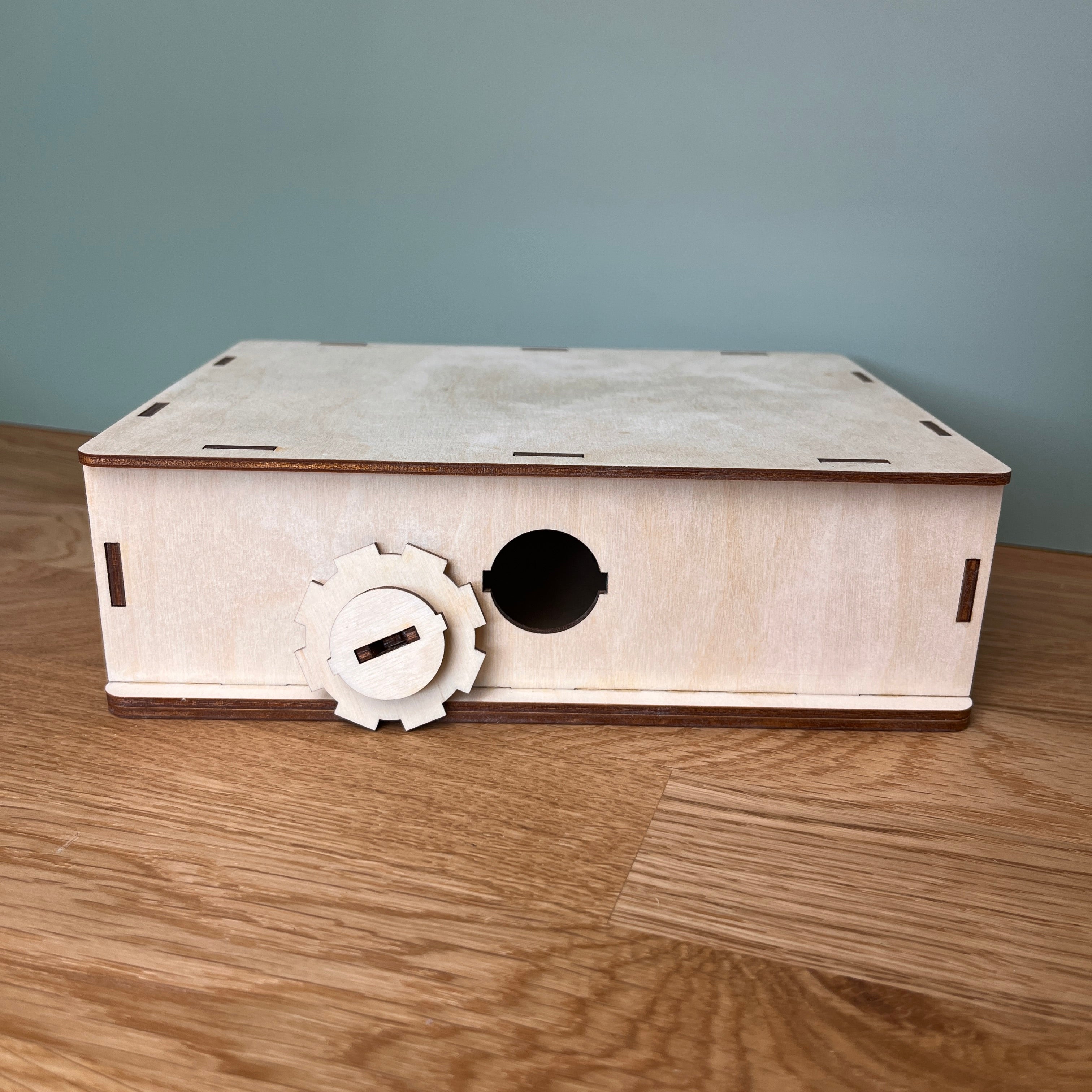 Spardose "Wunscherfüller" Holz