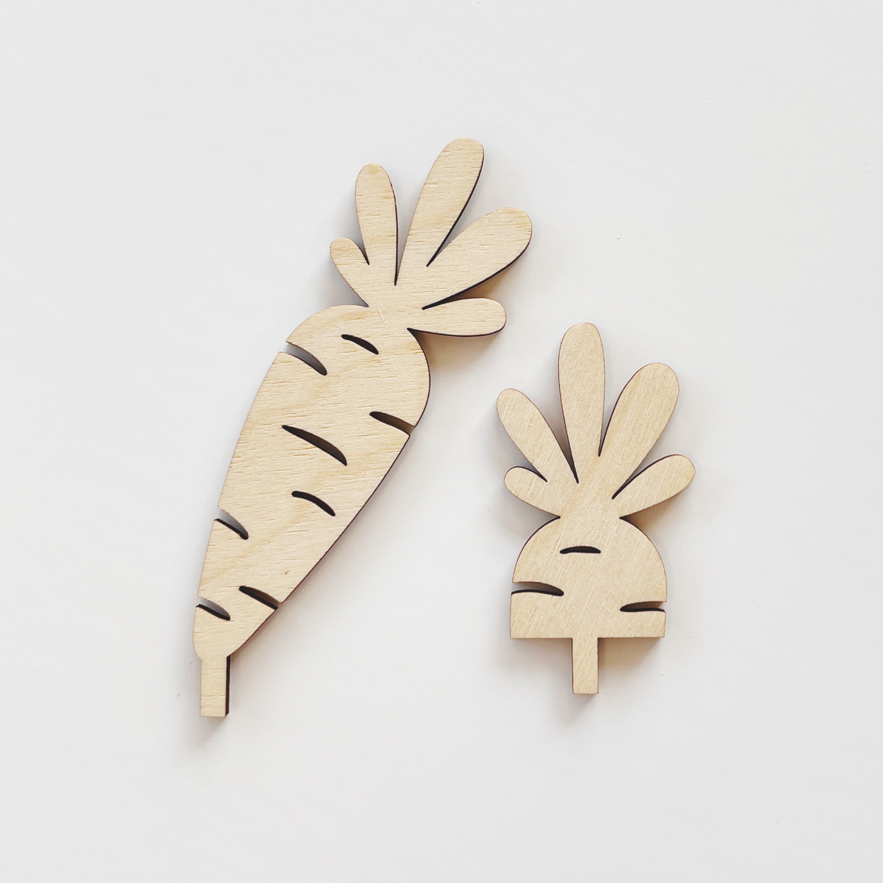 Motivstecker 2er Set Karotten aus Holz, ausgschnitten