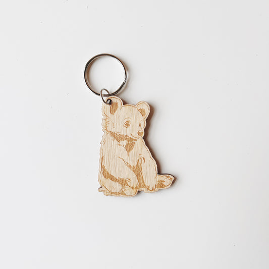 Schlüsselanhänger Bär graviert aus Holz