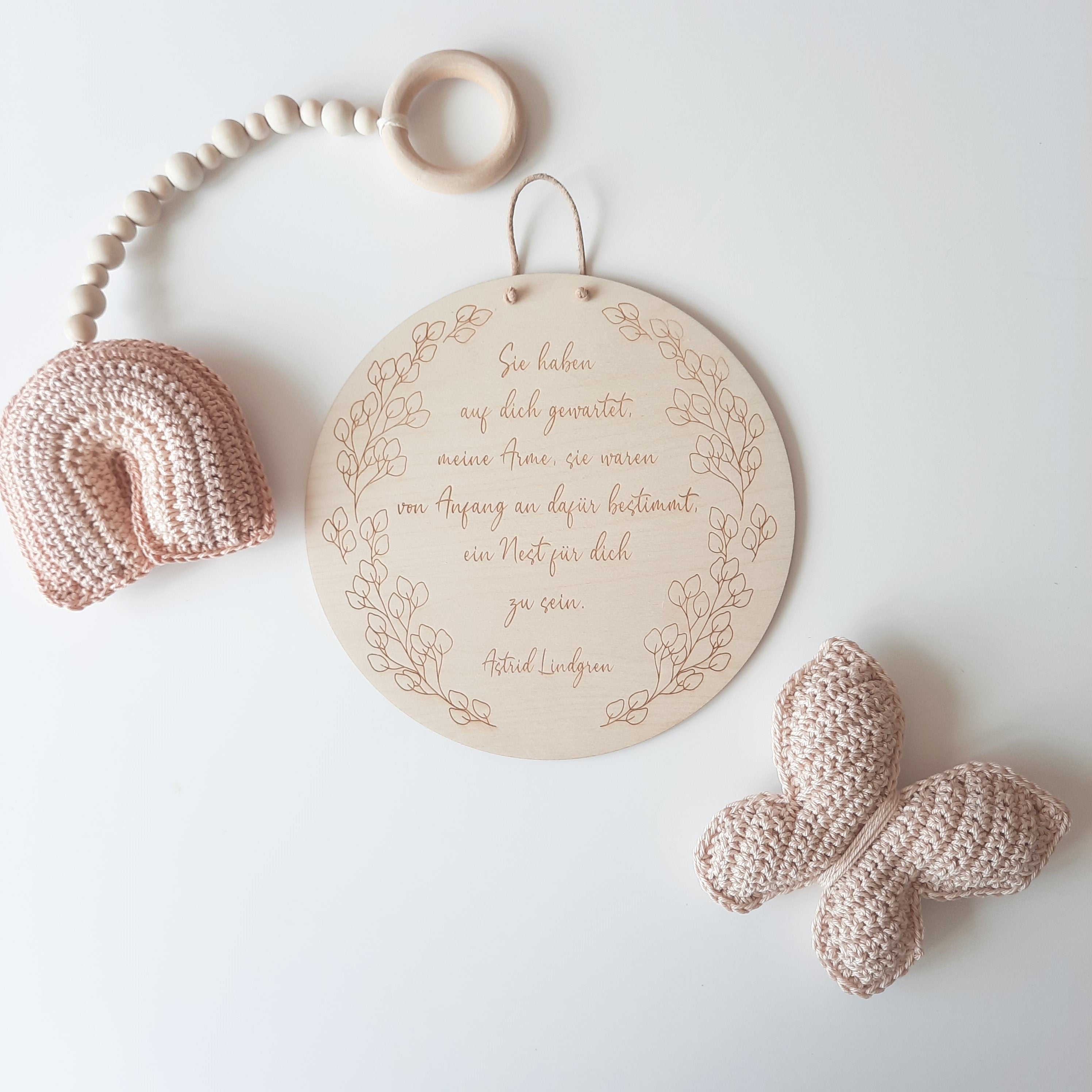 Astrid Lindgren Zitat Holzschild, Sie haben auf dich gewartet, meine Arme....Kinderzimmerdekoration