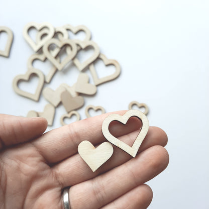 Streudeko Herzen, Herzenaus Holz, Tischdekoration, Tischdeko Hochzeit, Geschenkdekoration