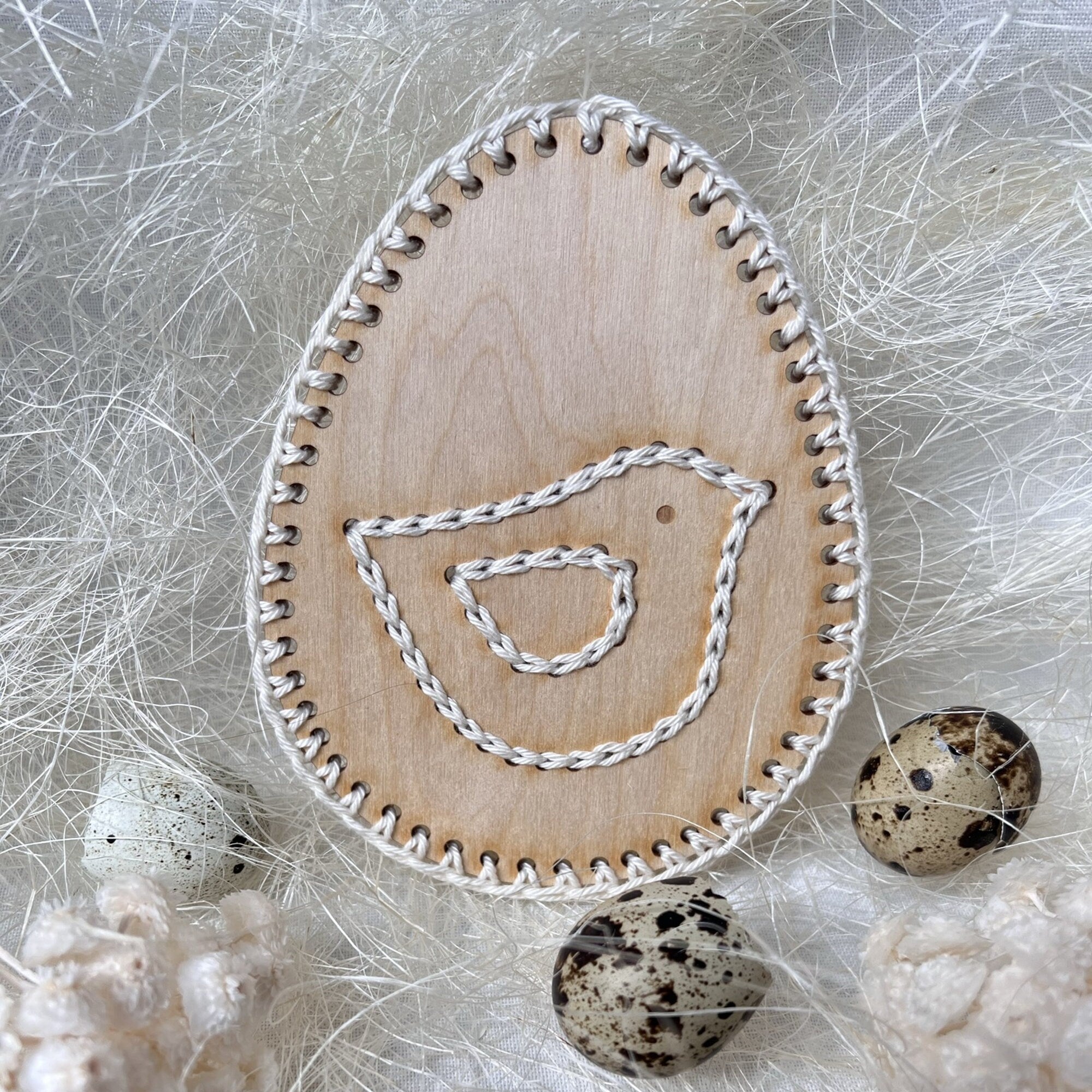 SVG Datei Aufhänger für Ostern, Eier zum Sticken, Osterbasteln, Eier-Anhänger Ostern