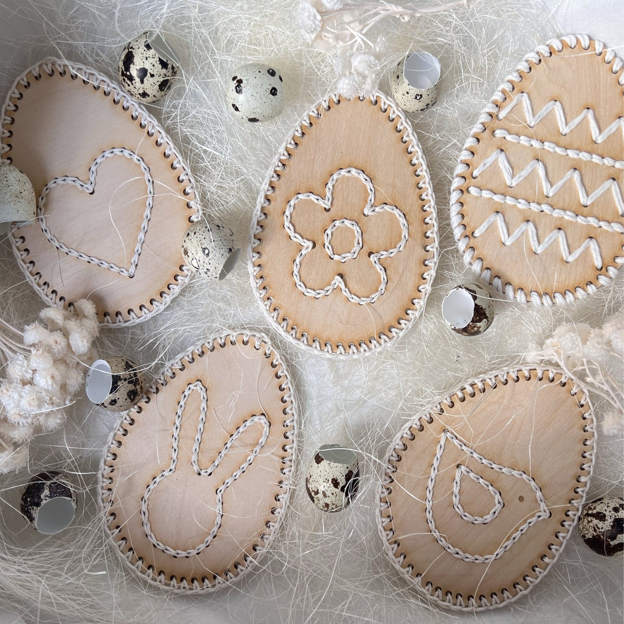 SVG Datei Aufhänger für Ostern, Eier zum Sticken, Osterbasteln, Eier-Anhänger Ostern