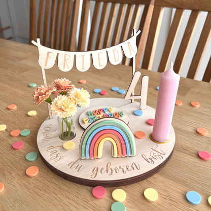 Motivstecker rosa Regenbogen aus Acrylglas für Personalisierten Geburtstagsteller mit Vase und Kerze, Kerzenplatte, Geburtstagskranz