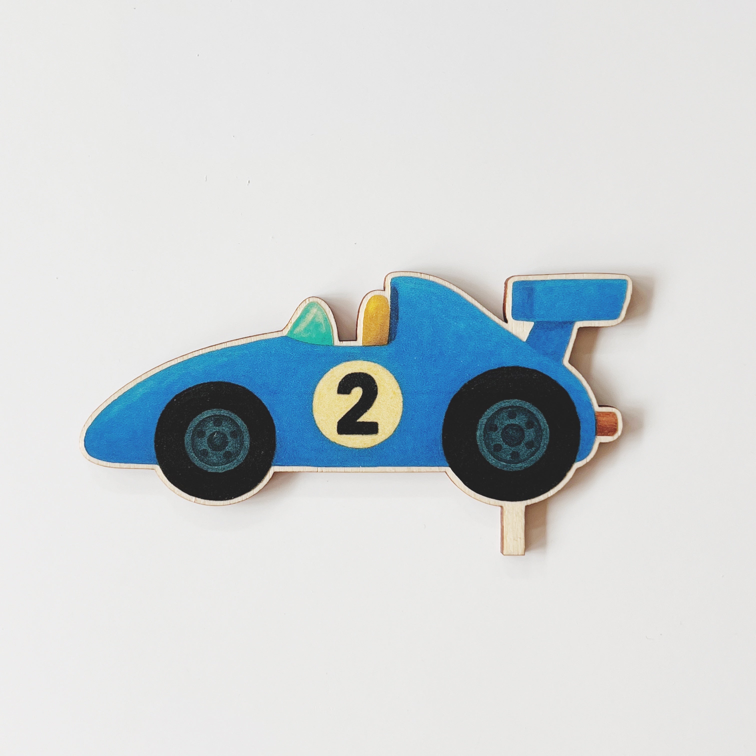 Motivstecker Rennauto blau mit der Zahl zwei