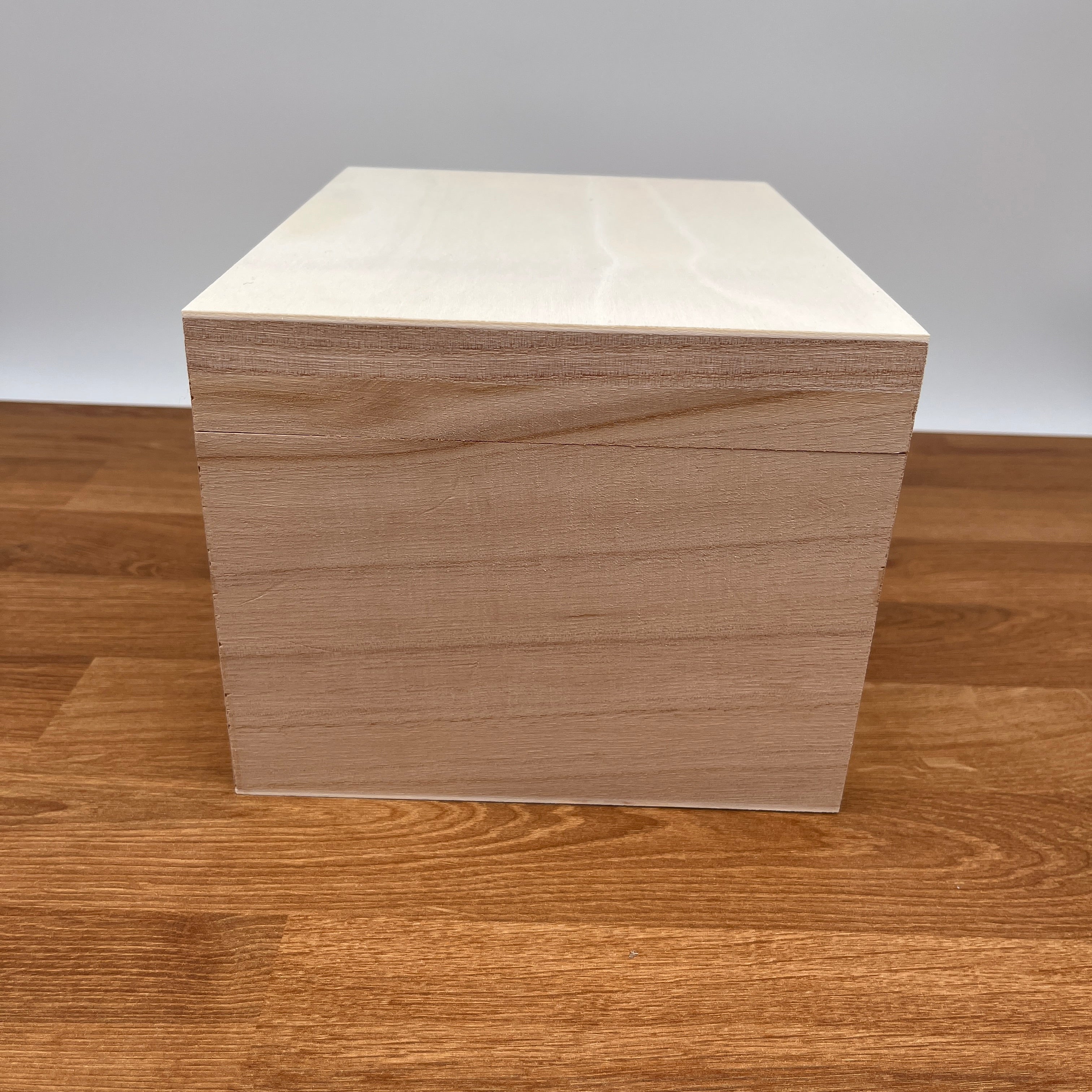 Koffer aus Holz