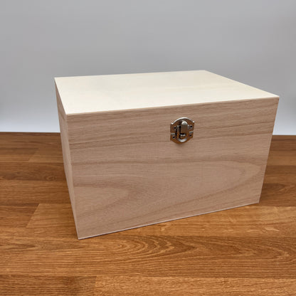 Koffer aus Holz
