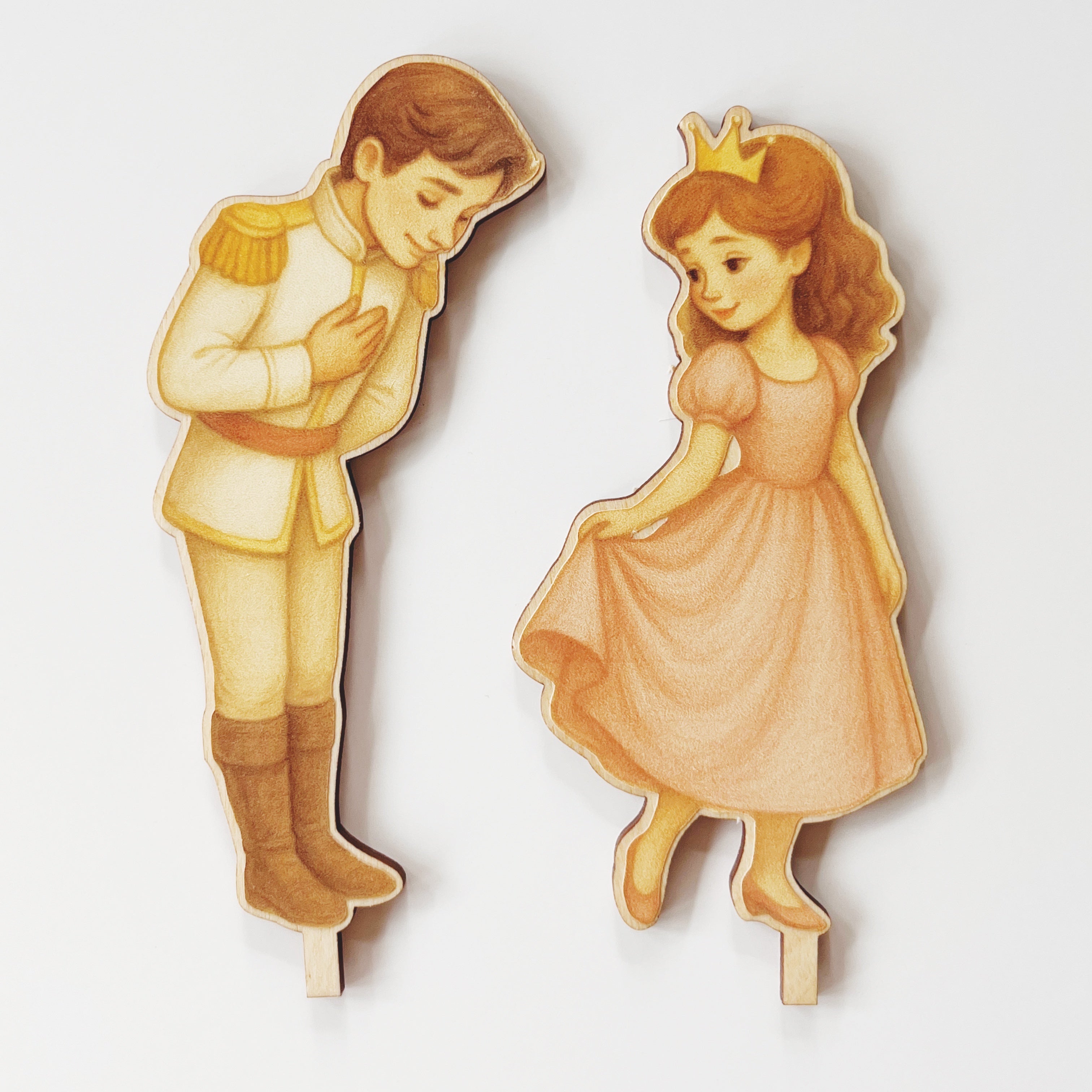 Motivstecker Prinz und Prinzessin, die sich voreinander verneigen